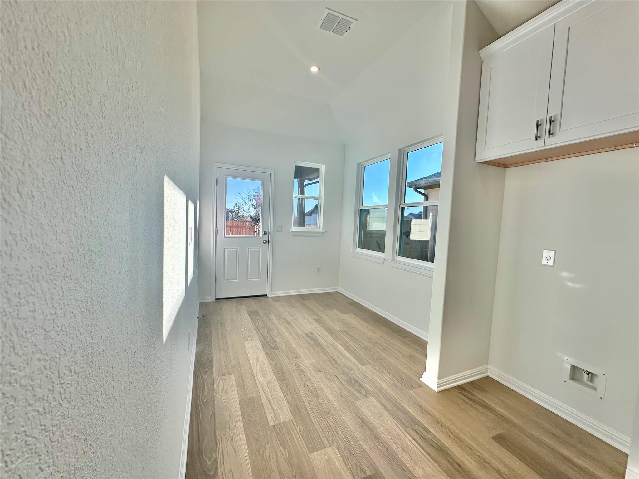 305 Porter Country Pkwy, Buda, TX 78610