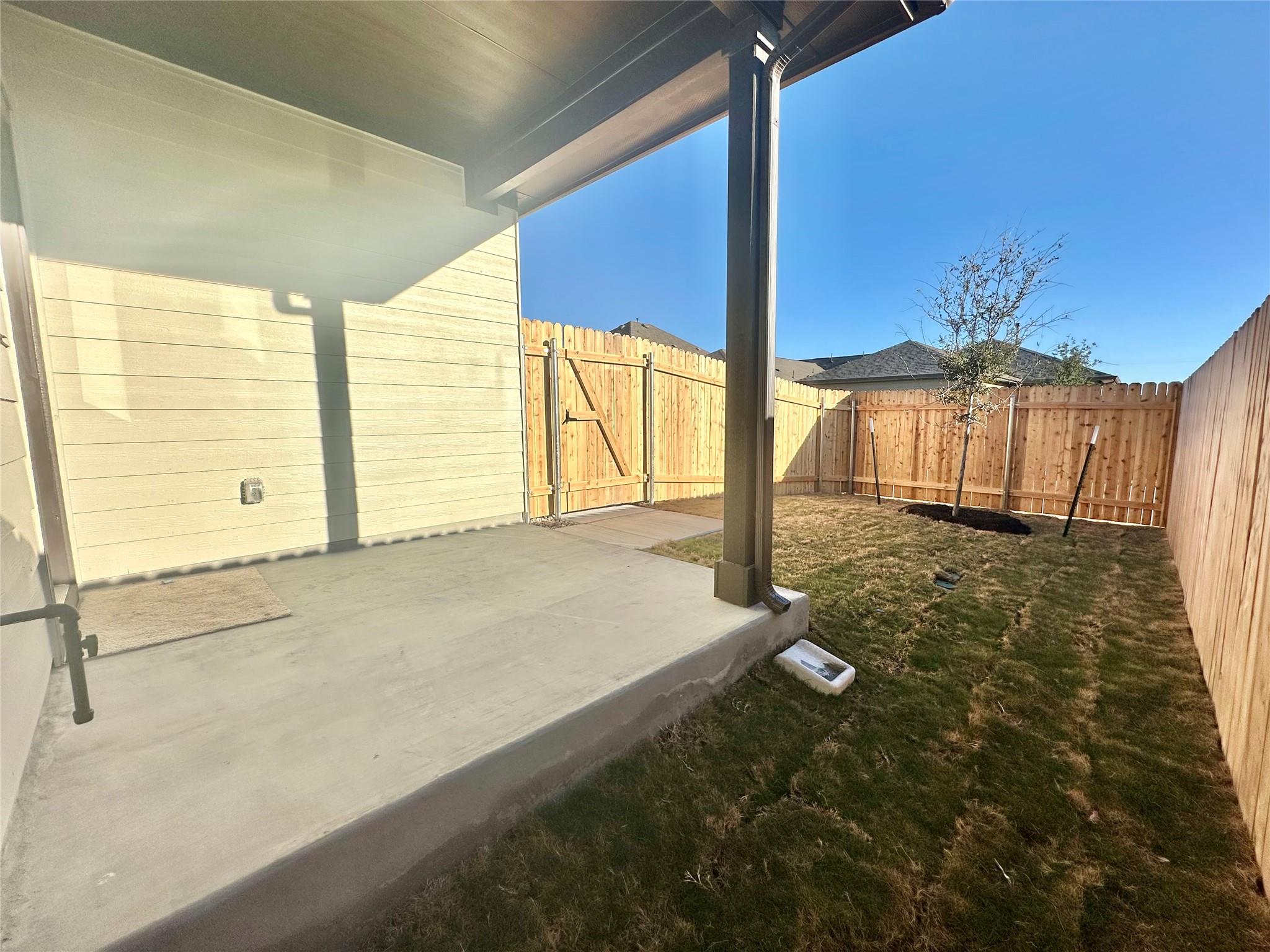 305 Porter Country Pkwy, Buda, TX 78610