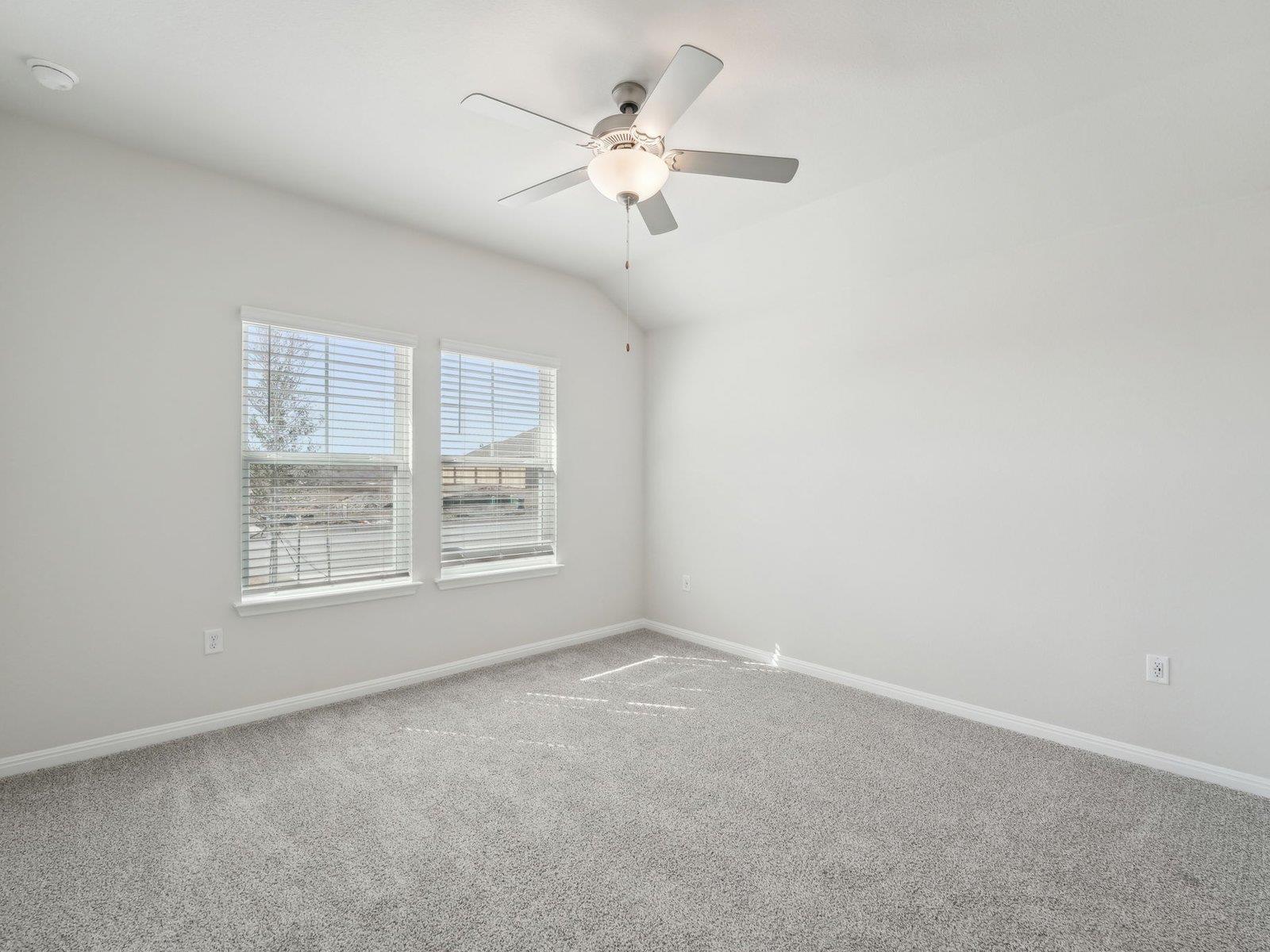 112 Maple Hedge Rd, Hutto, TX 78634