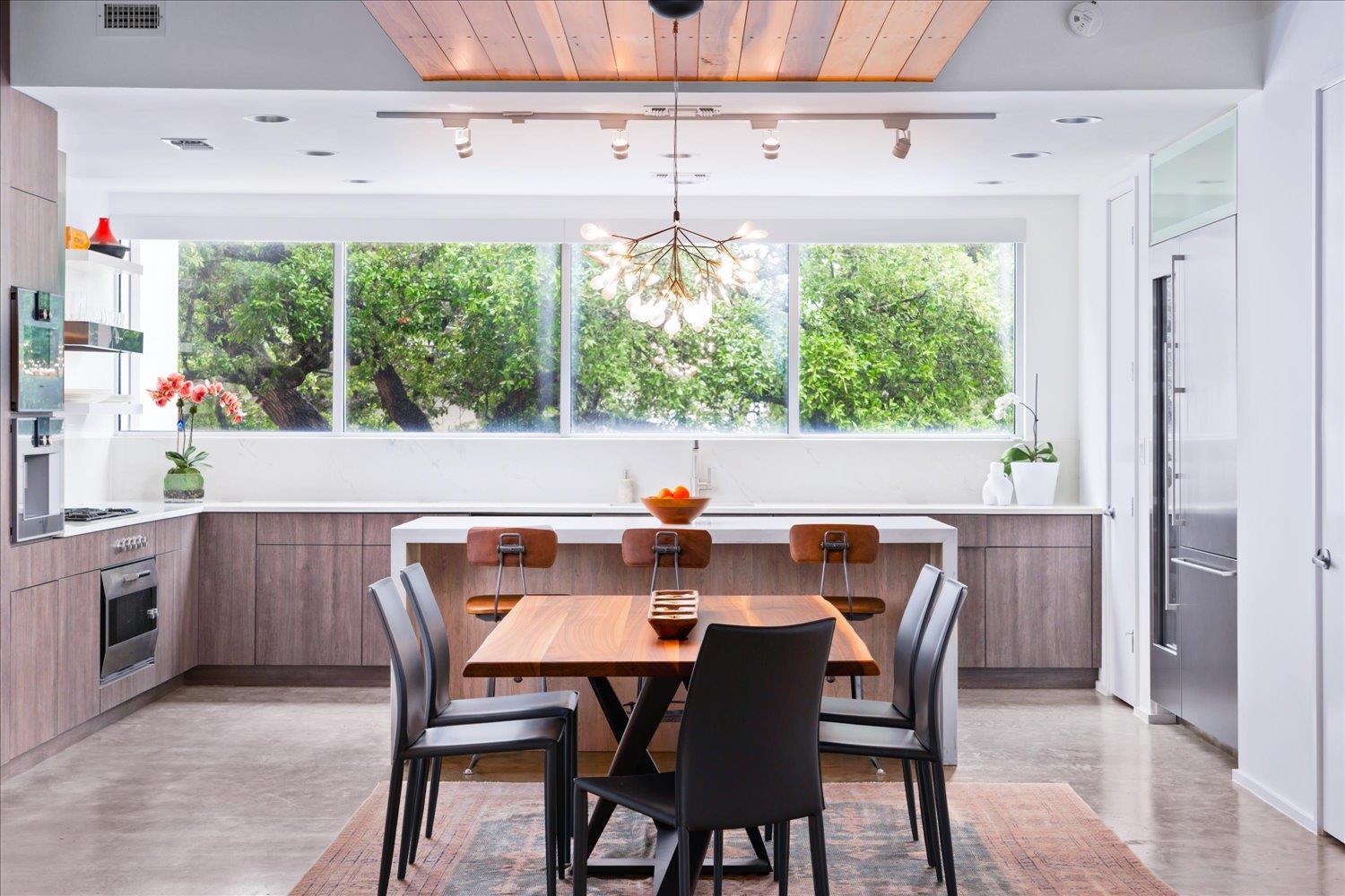 2301 S 5th St # 11, Austin, TX 78704