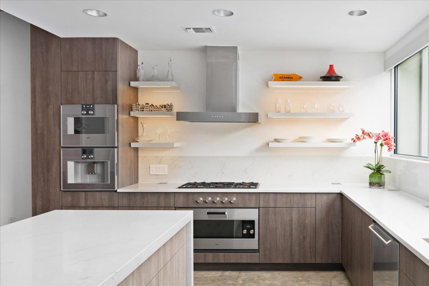 2301 S 5th St # 11, Austin, TX 78704