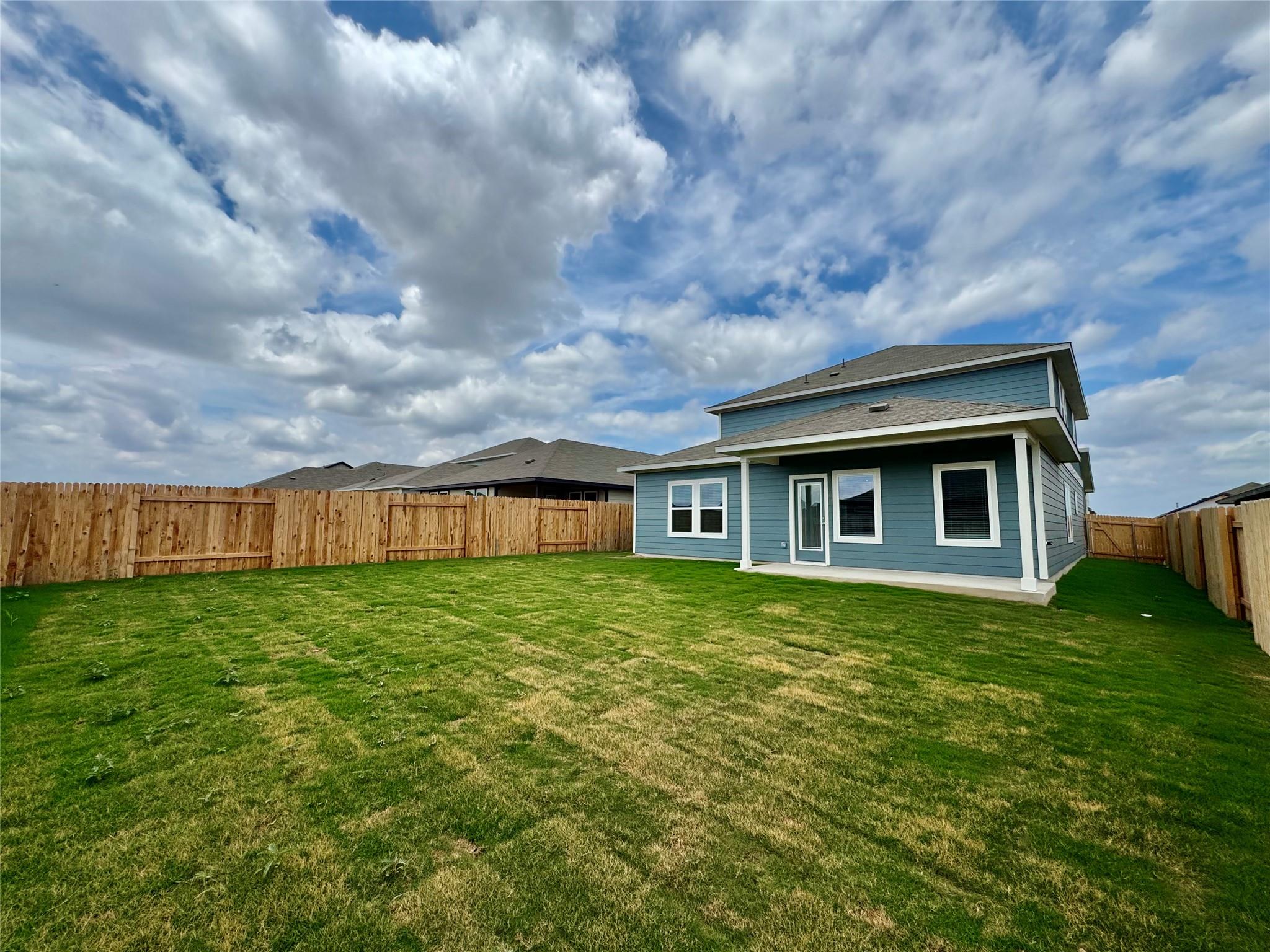 155 Boondoggle Rdg, Cedar Creek, TX 78612