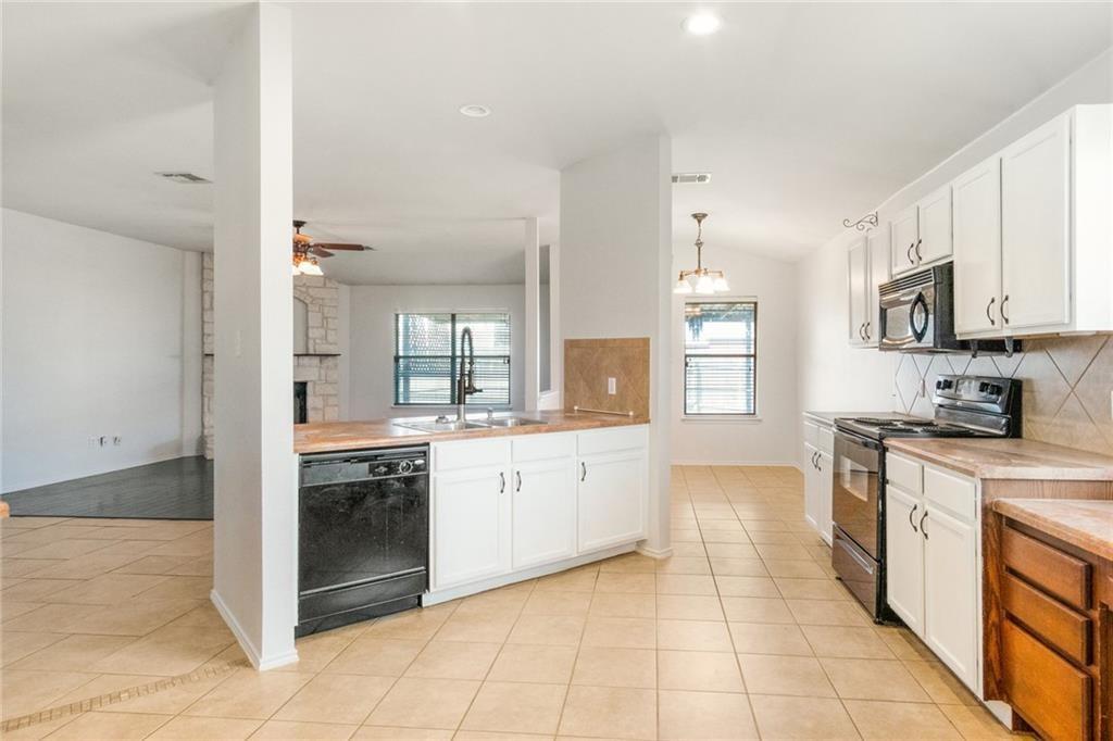 913 Cindy, Leander, TX 78641