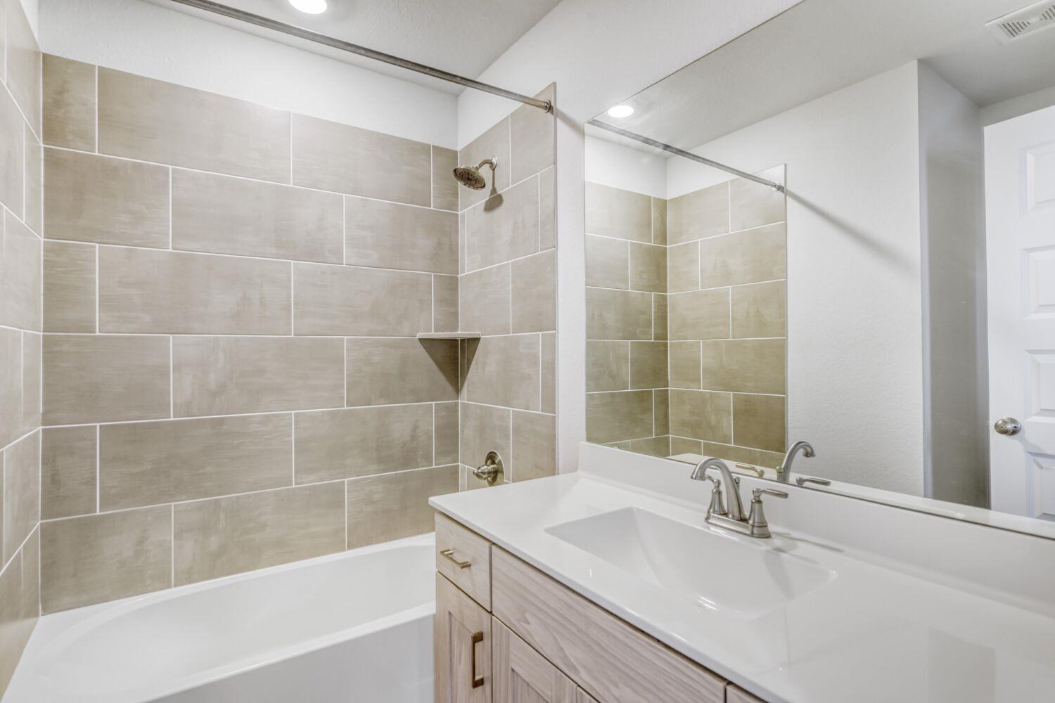 315 Garner Dr, Kyle, TX 78640