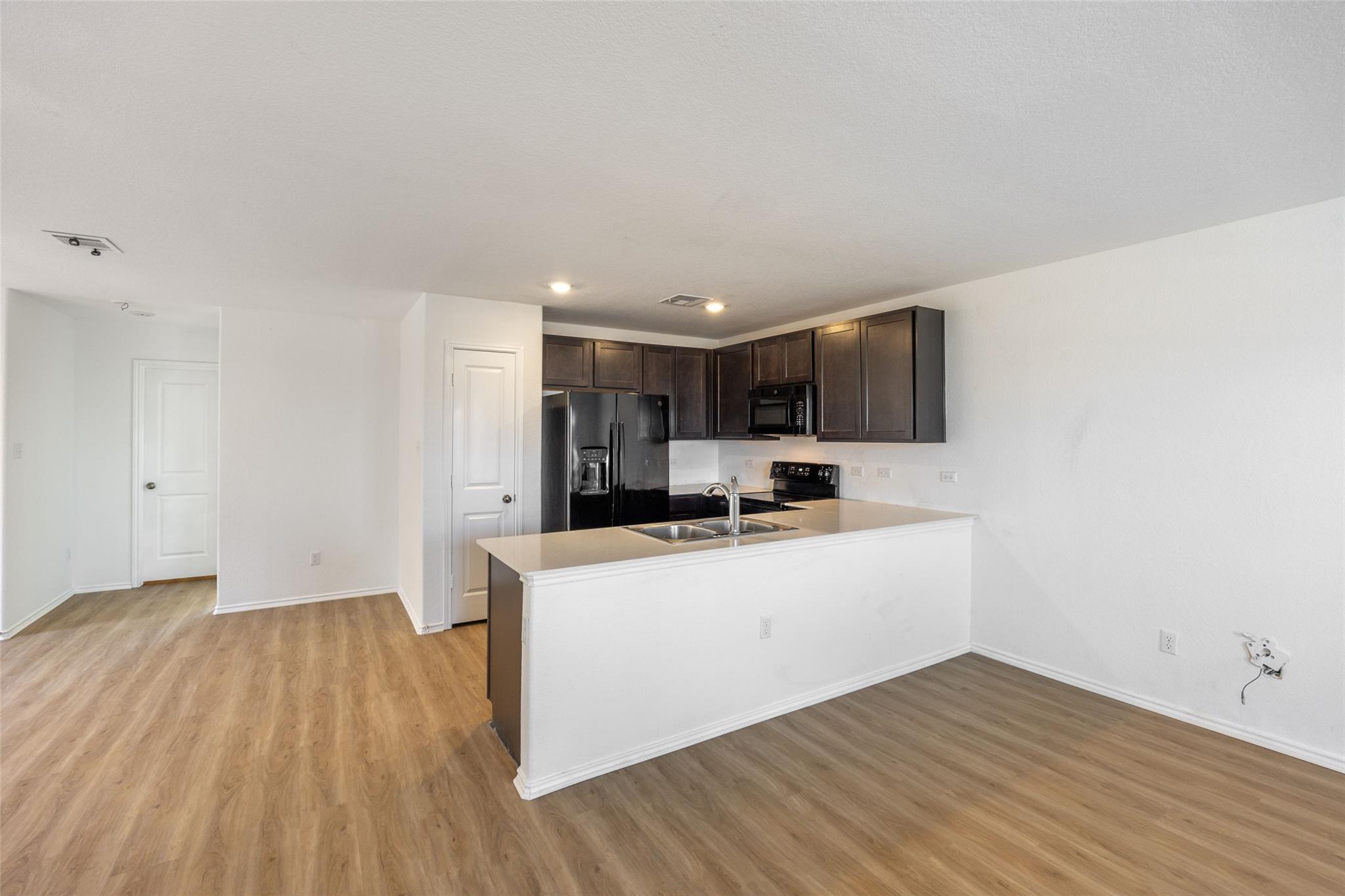 1125 Largemouth Ln, Bastrop, TX 78602