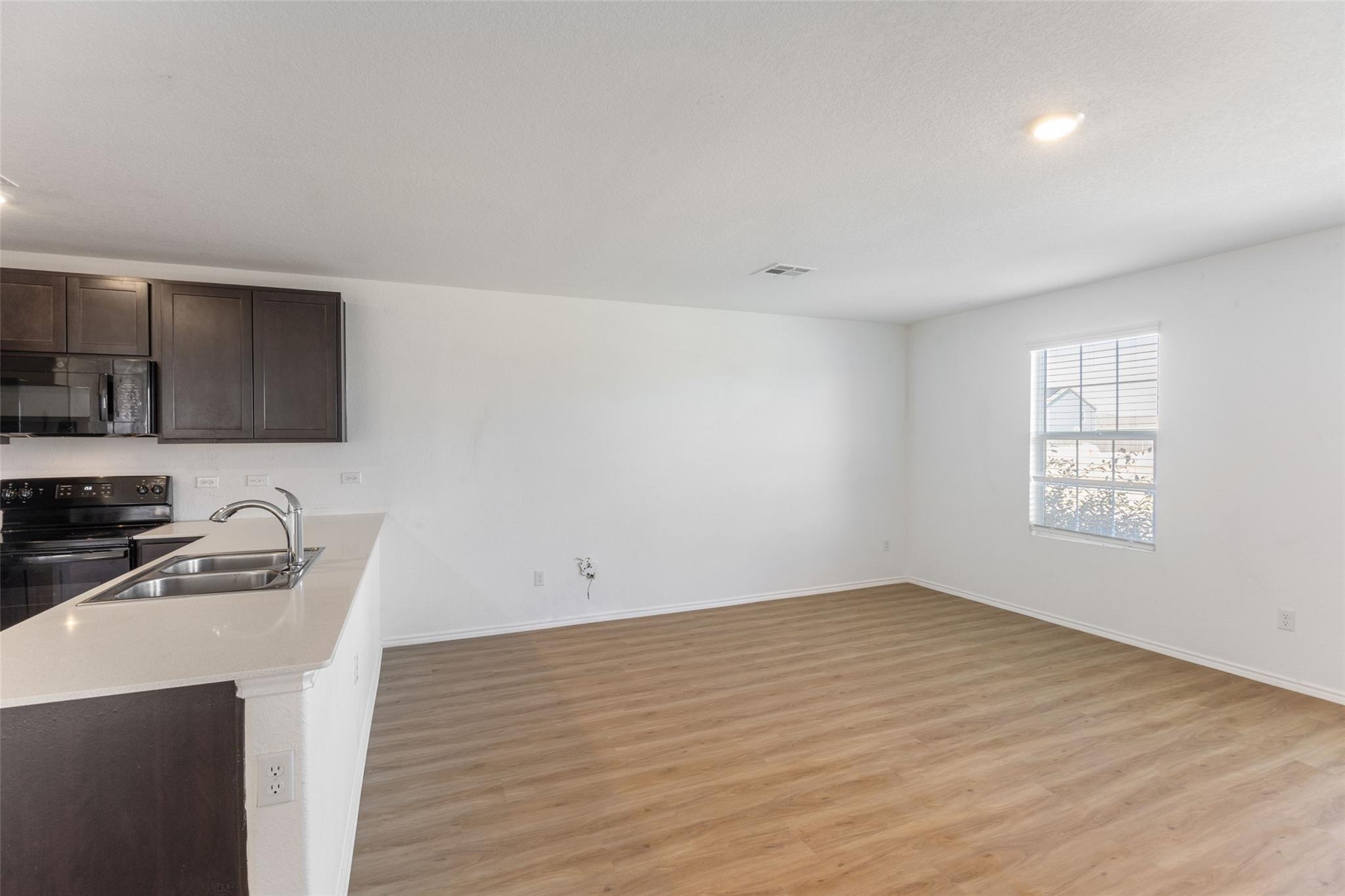 1125 Largemouth Ln, Bastrop, TX 78602