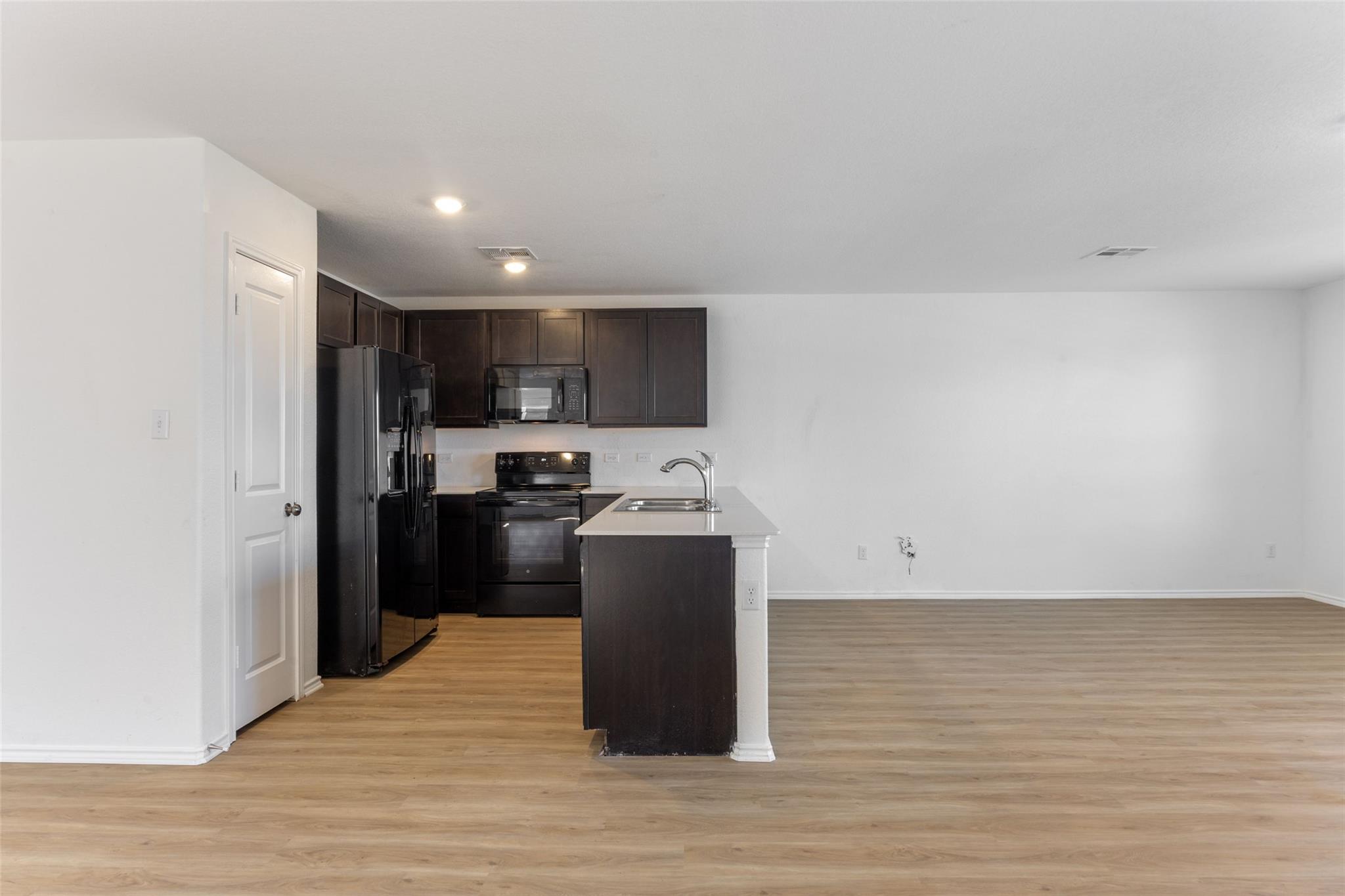 1125 Largemouth Ln, Bastrop, TX 78602