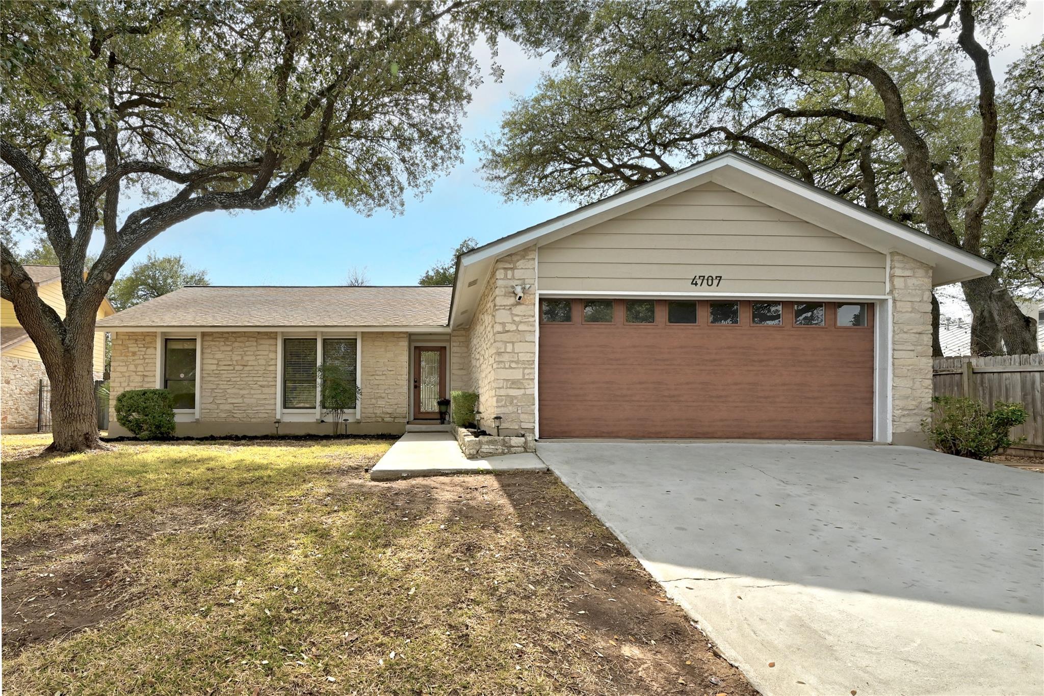 4707 Whispering Valley Dr, Austin, TX 78727