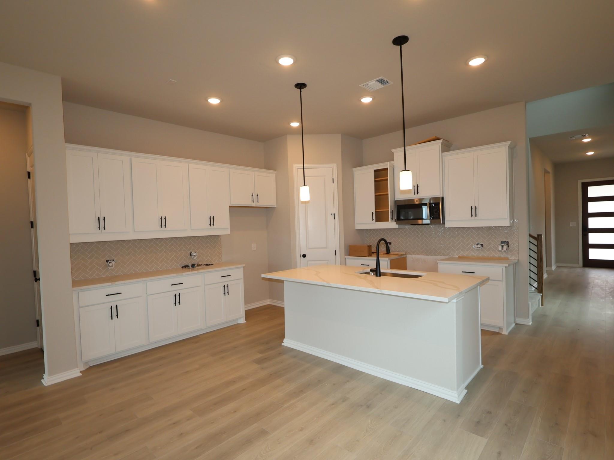 185 Grayson Elm Pass, Dripping Springs, TX 78620