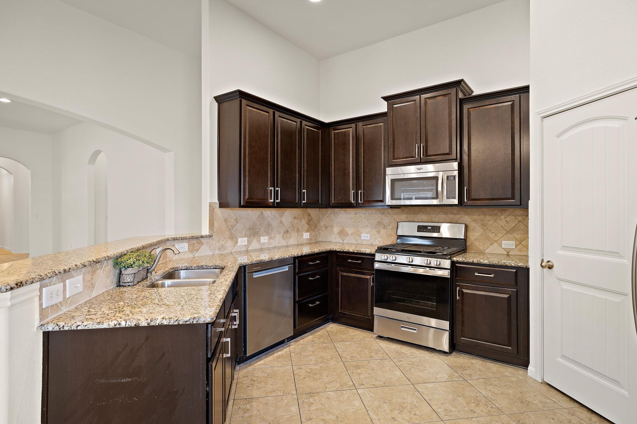 2008 Gabrielles Way, Manchaca, TX 78652