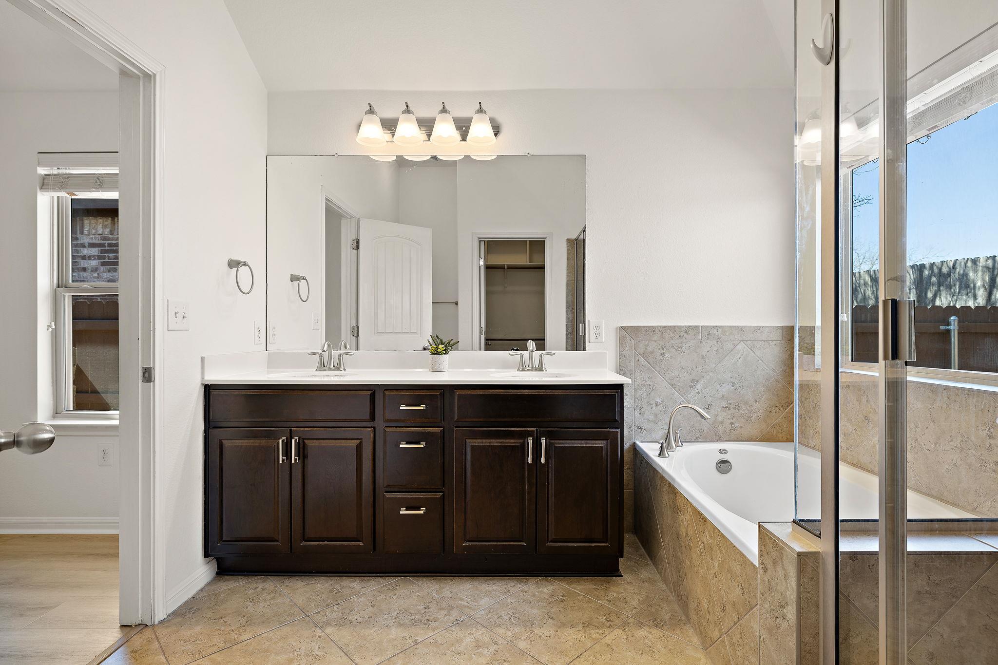 2008 Gabrielles Way, Manchaca, TX 78652