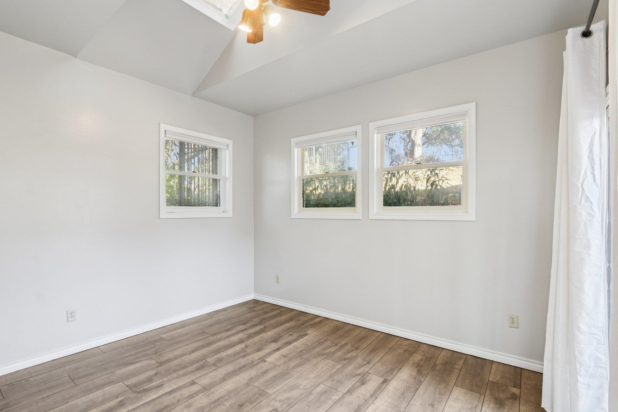 5101 Country Club Dr, Lago Vista, TX 78645