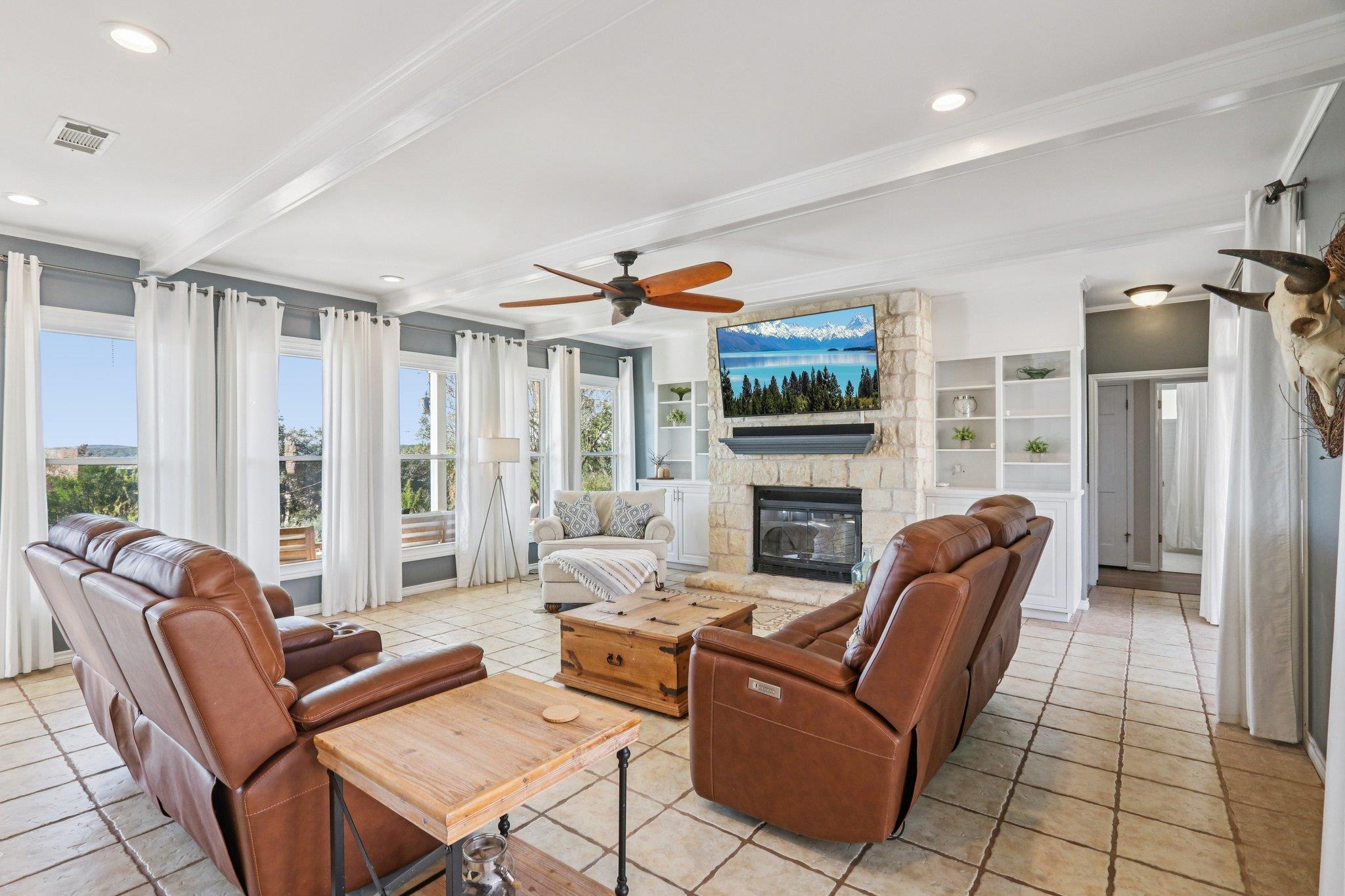 5101 Country Club Dr, Lago Vista, TX 78645