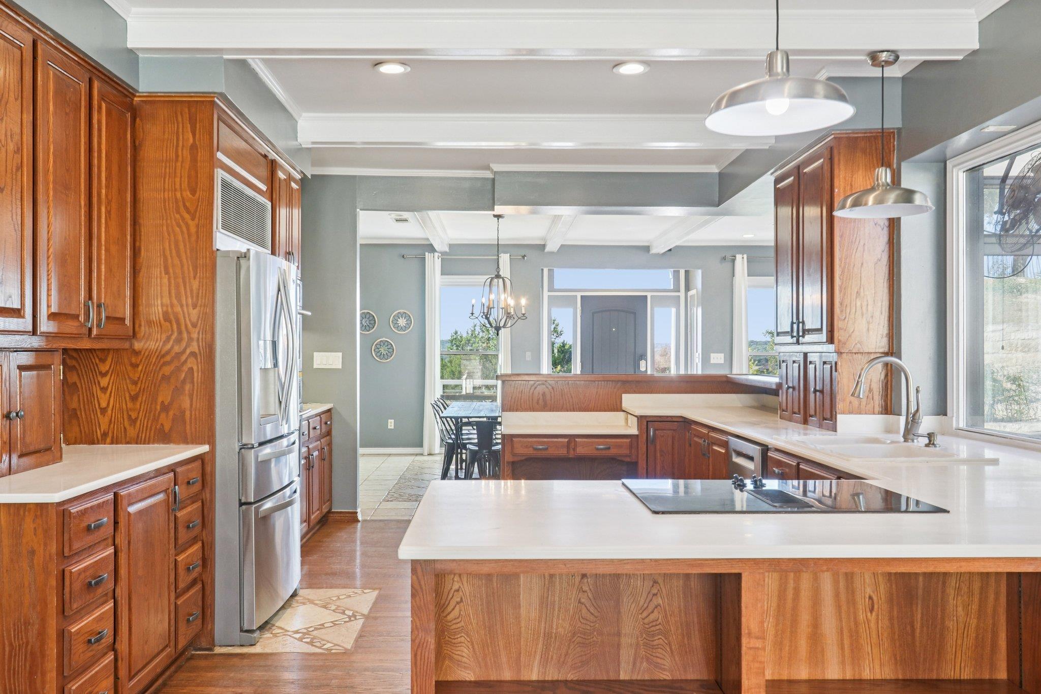 5101 Country Club Dr, Lago Vista, TX 78645