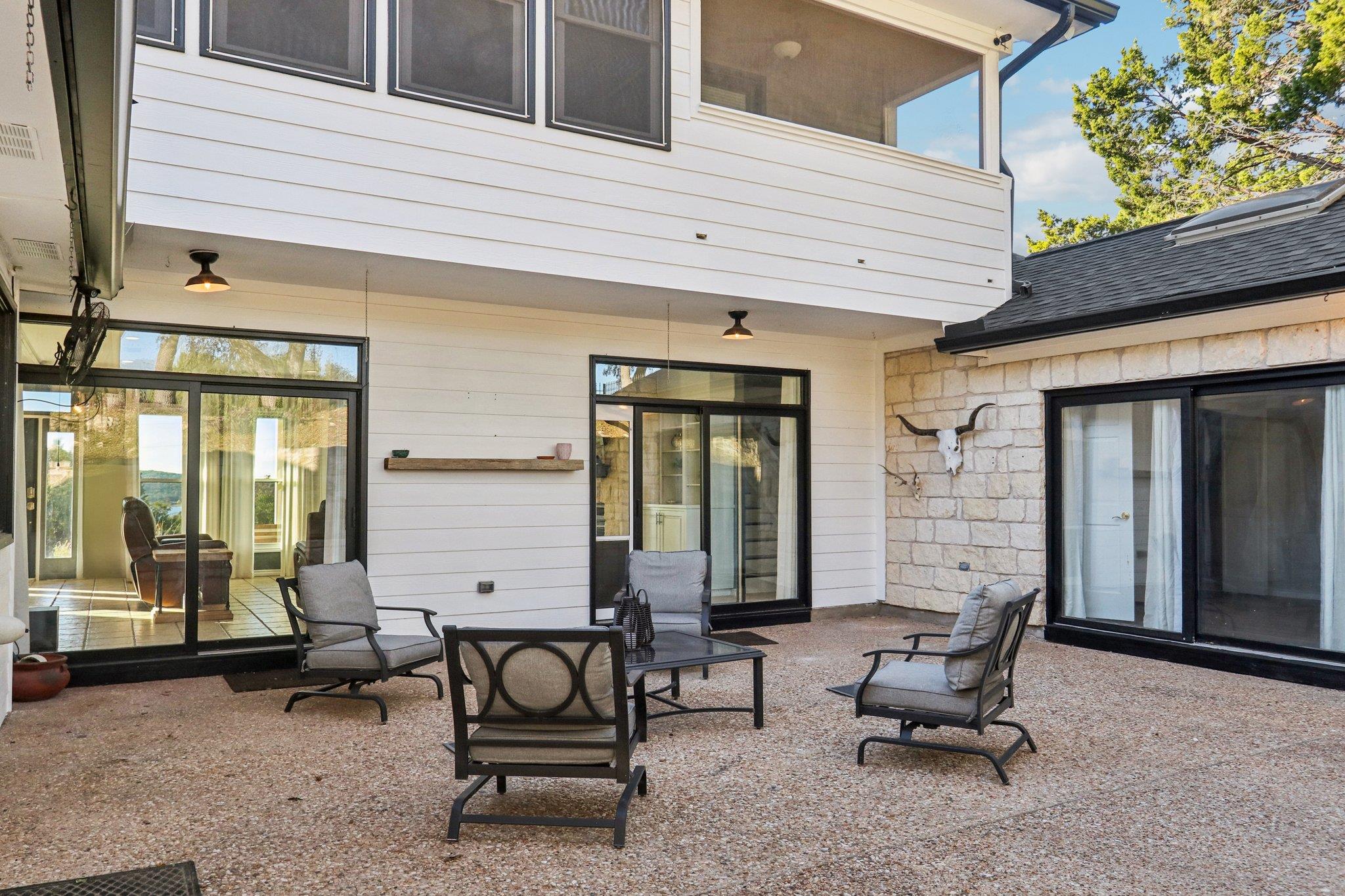 5101 Country Club Dr, Lago Vista, TX 78645