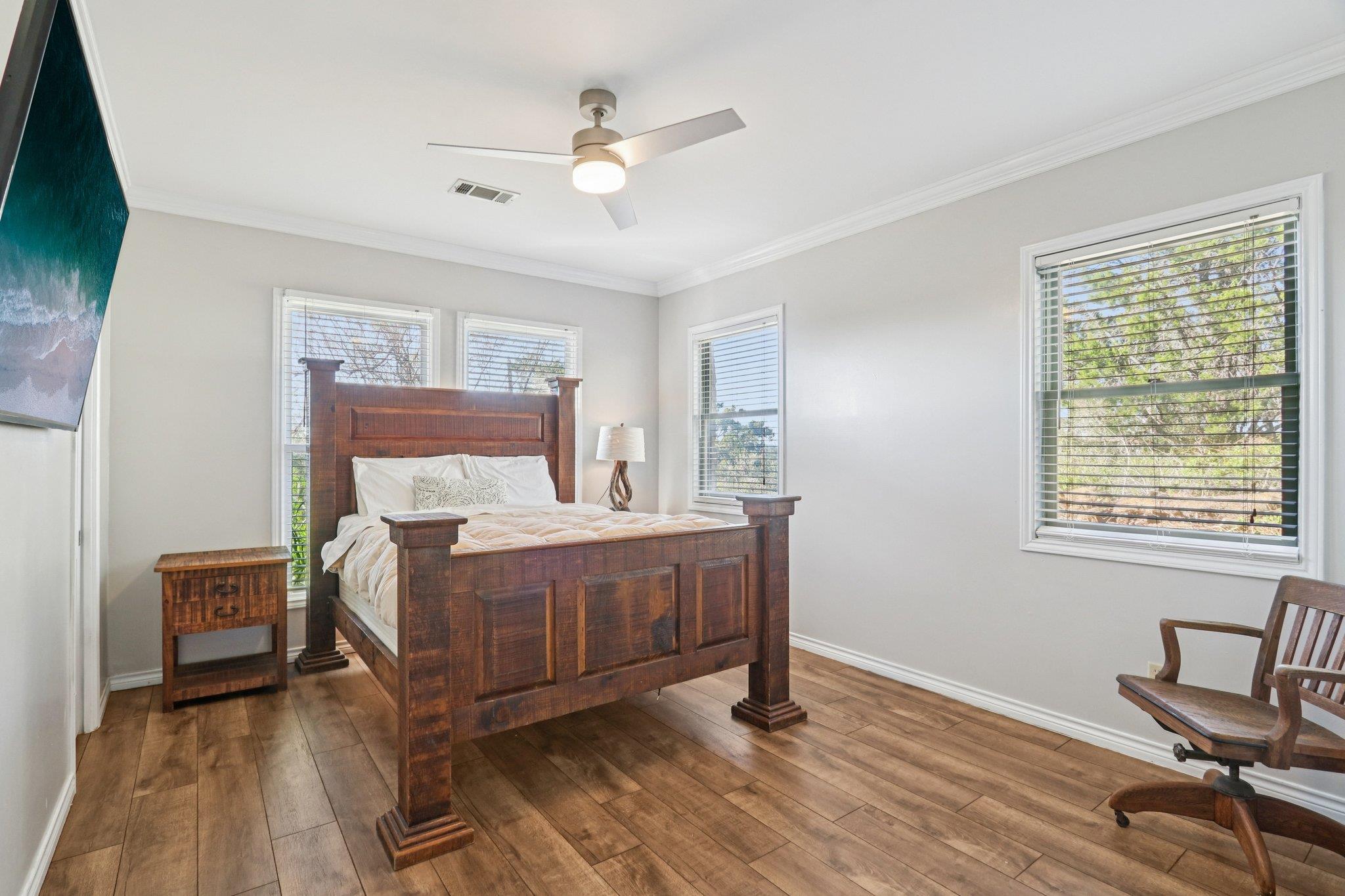 5101 Country Club Dr, Lago Vista, TX 78645