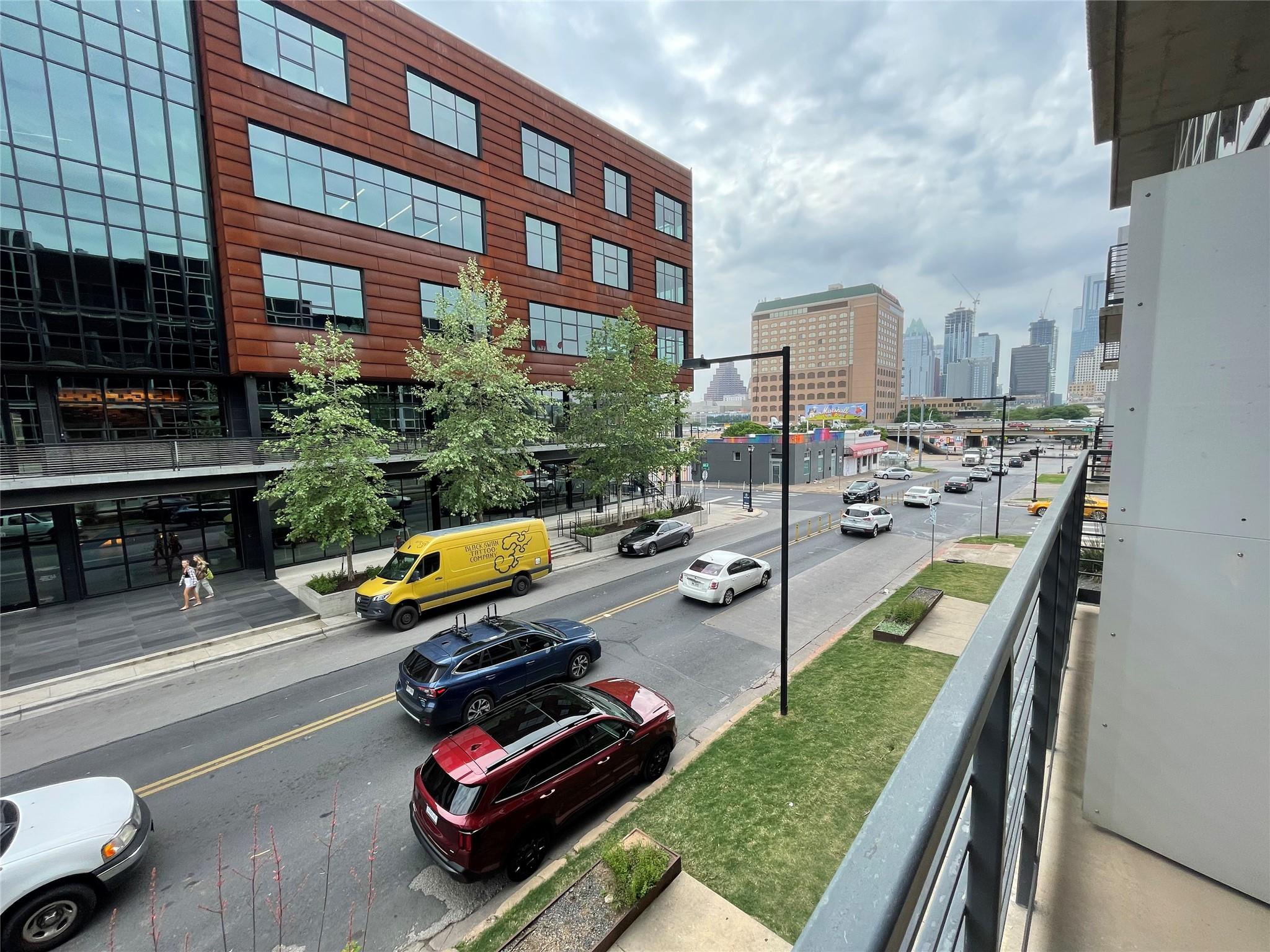 601 E Brushy St # 204, Austin, TX 78702