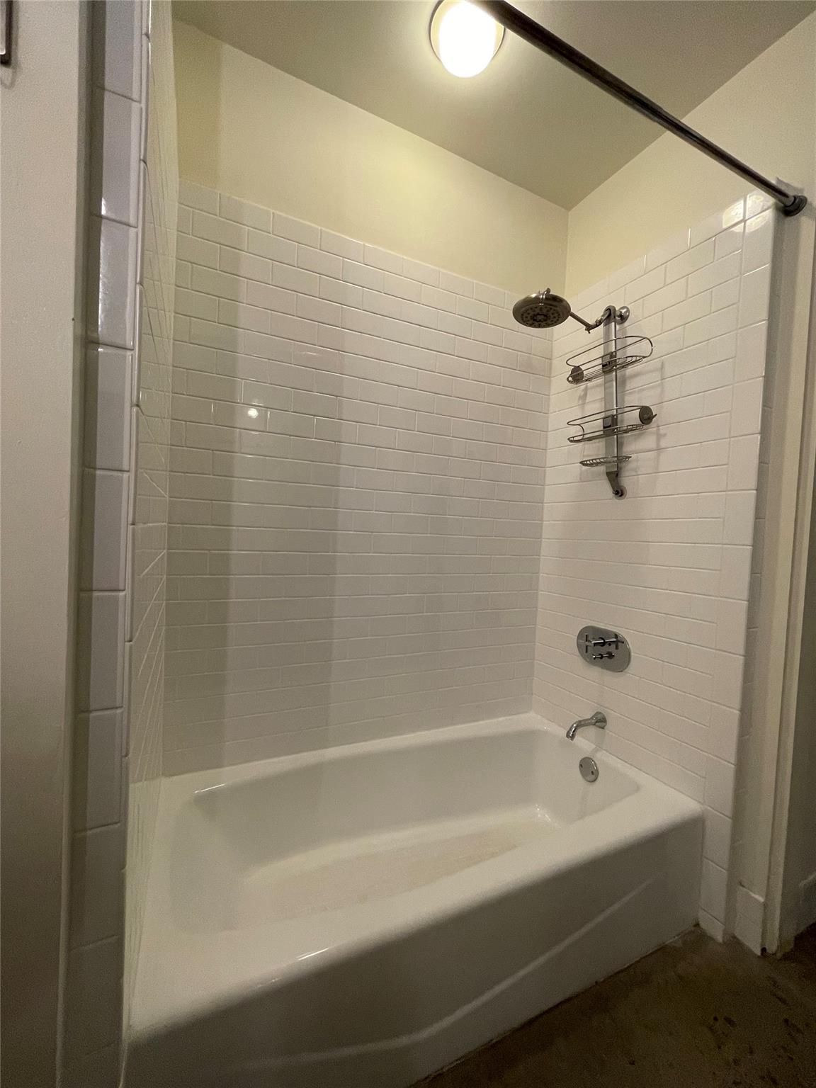 601 E Brushy St # 204, Austin, TX 78702