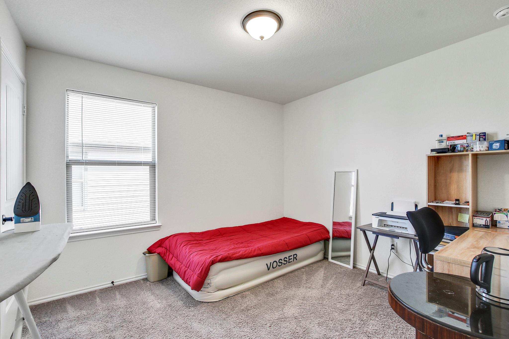 205 E Travers Stake Trl, Elgin, TX 78621