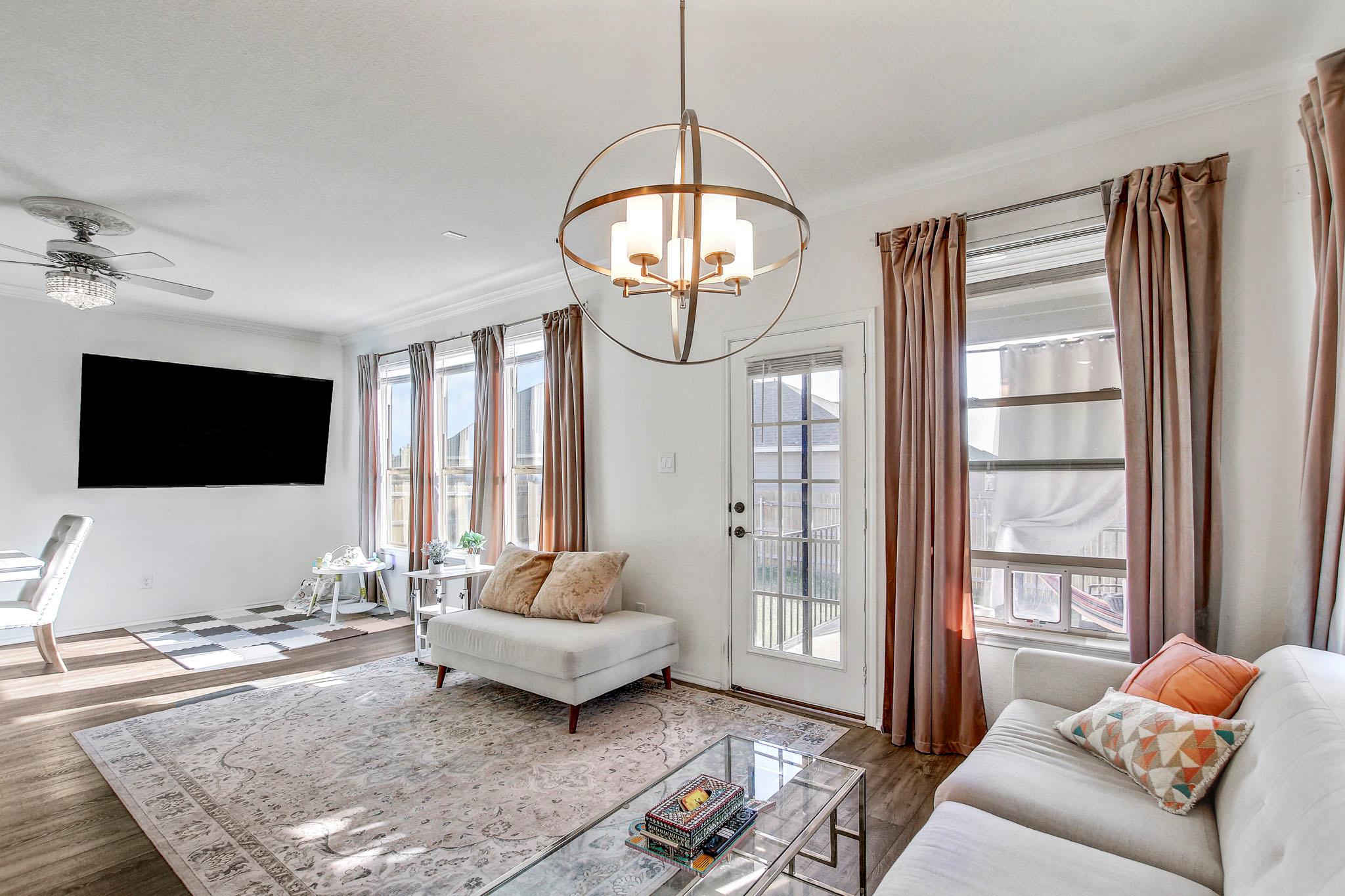 205 E Travers Stake Trl, Elgin, TX 78621