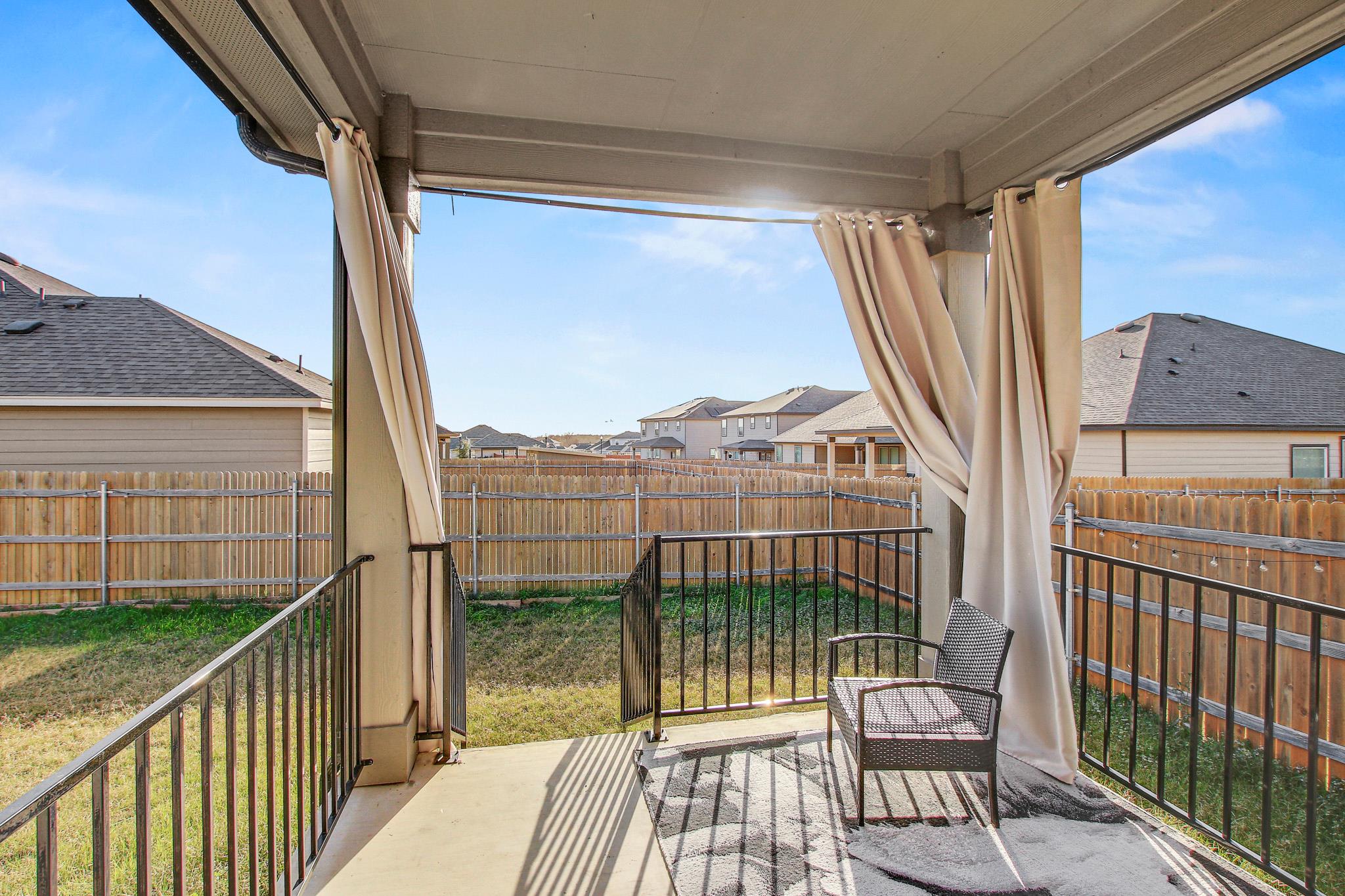 205 E Travers Stake Trl, Elgin, TX 78621