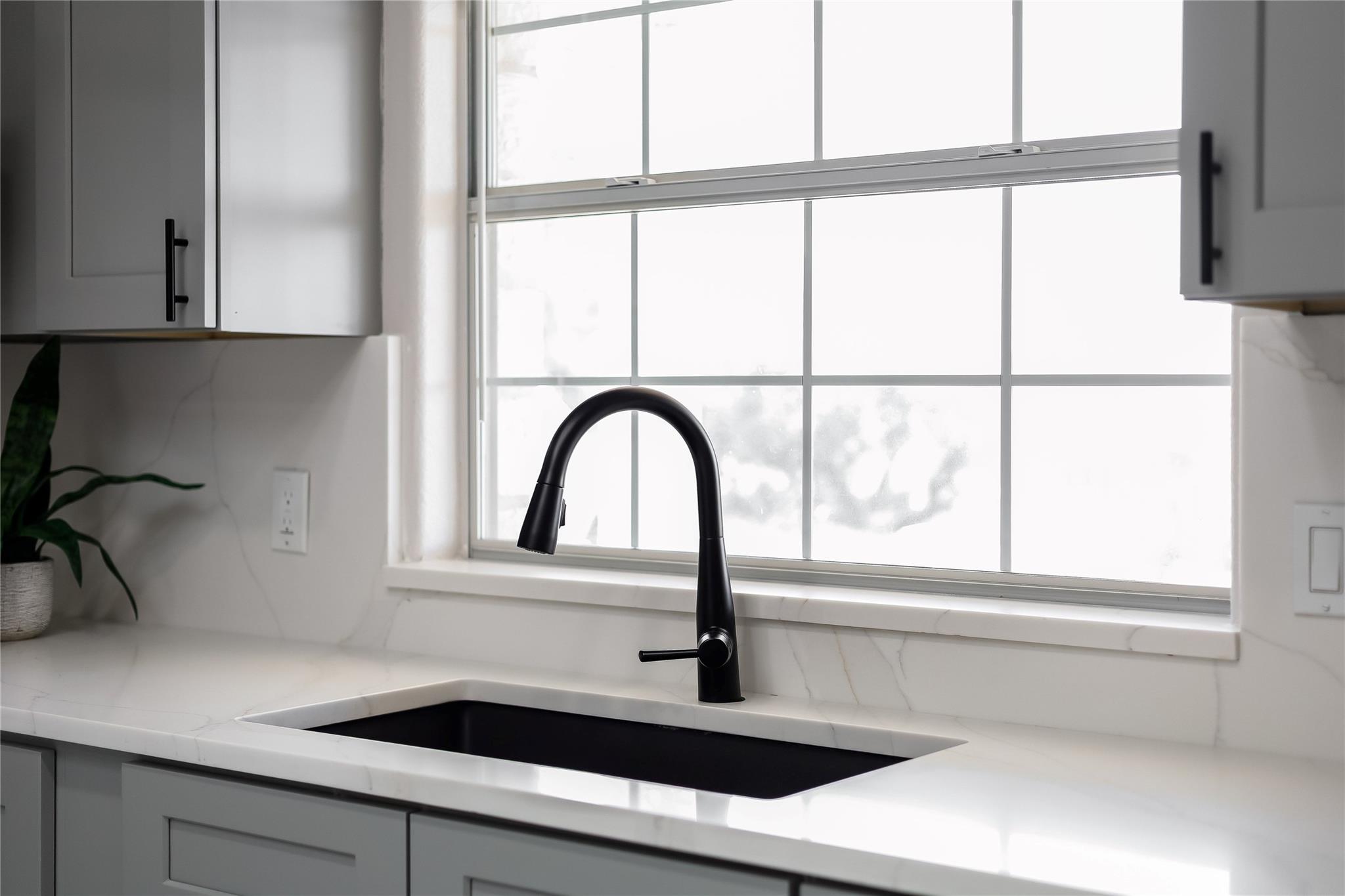 20702 Harding Cv, Lago Vista, TX 78645