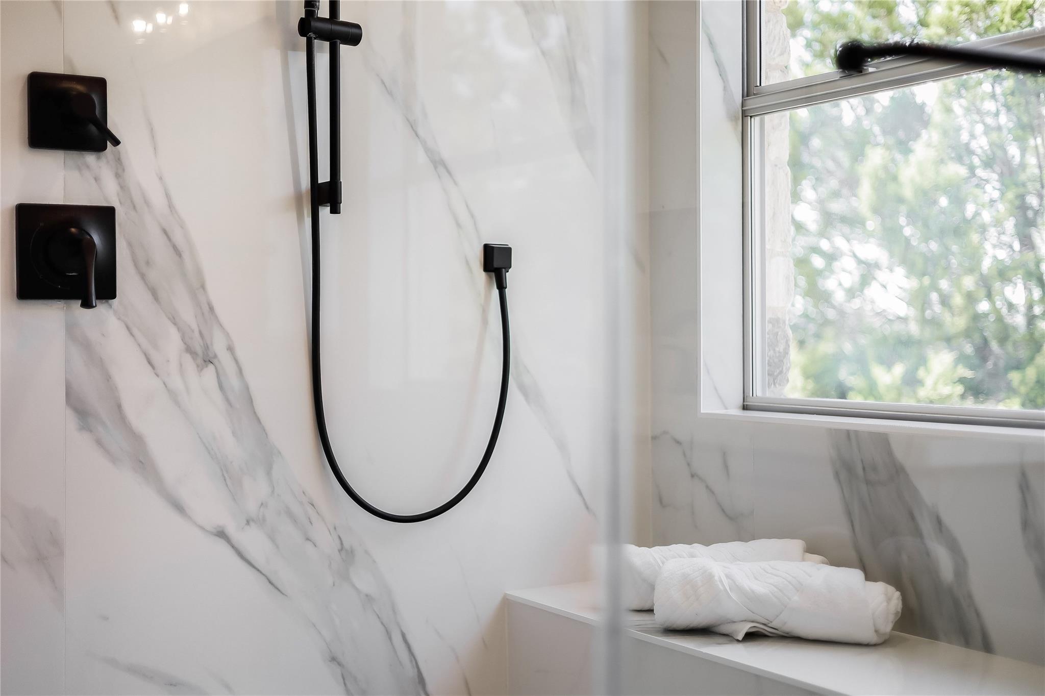 20702 Harding Cv, Lago Vista, TX 78645