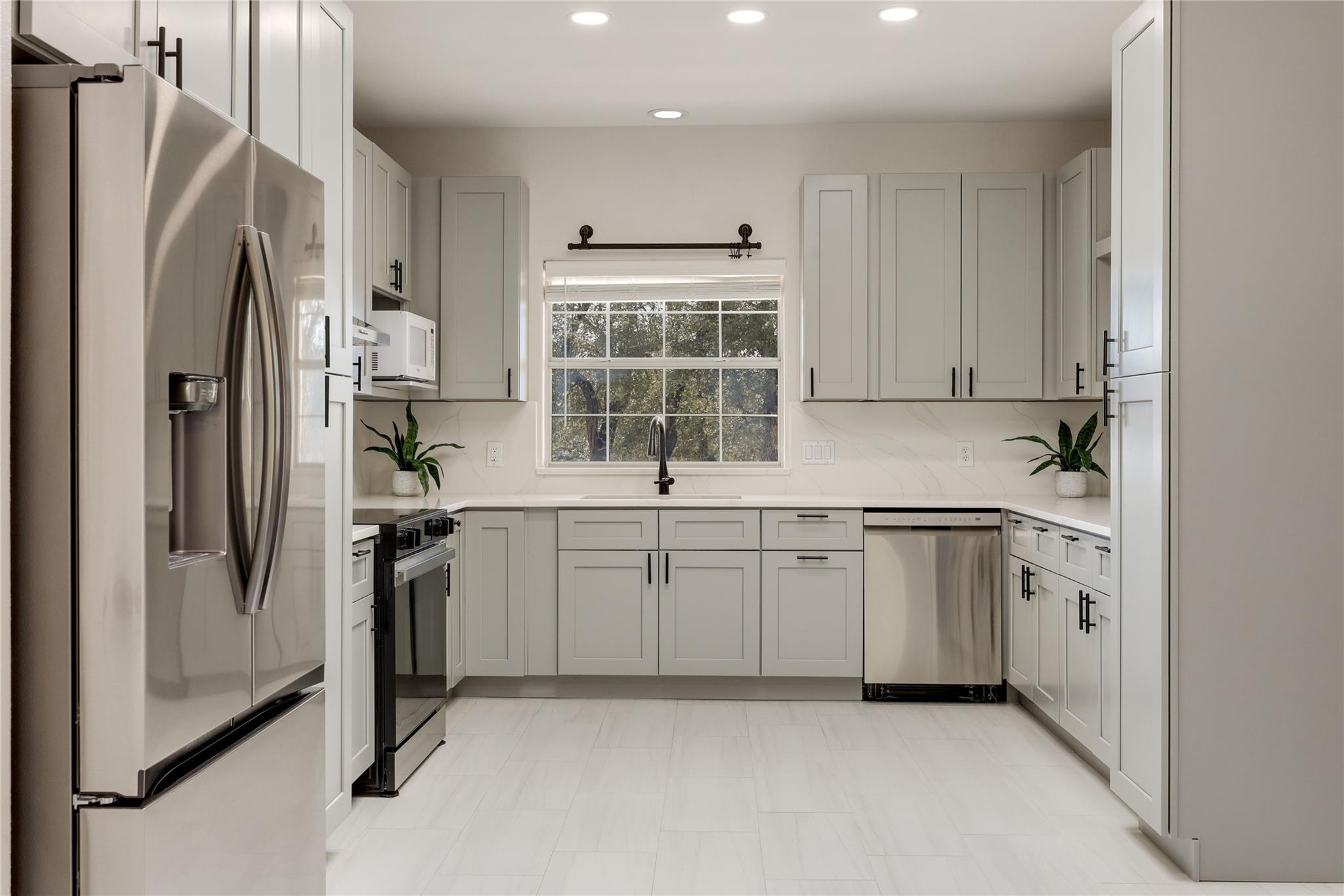 20702 Harding Cv, Lago Vista, TX 78645