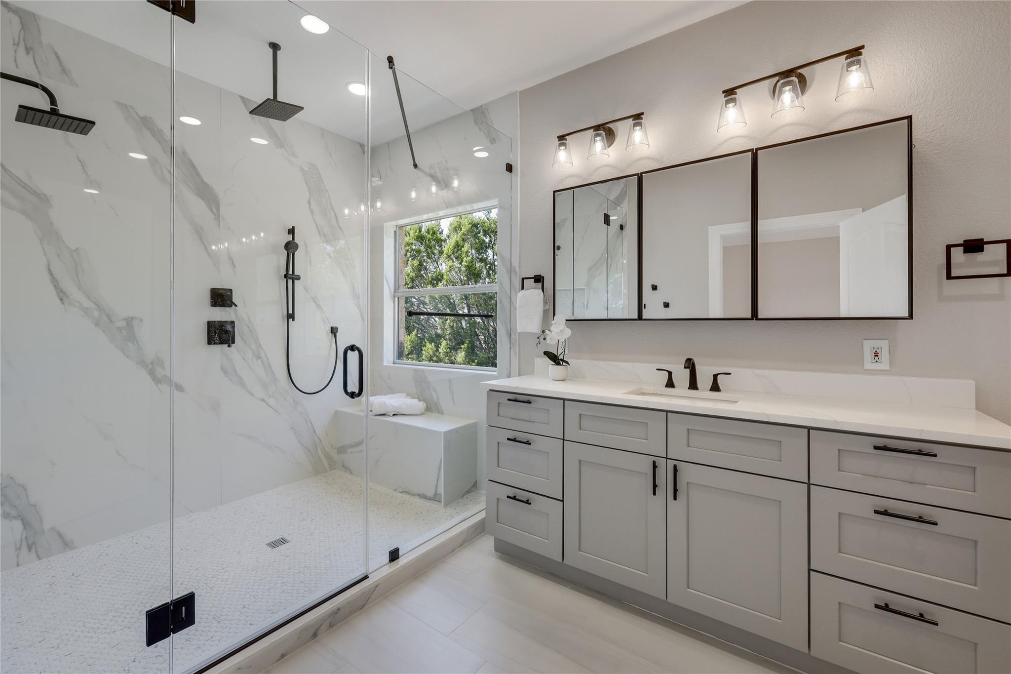 20702 Harding Cv, Lago Vista, TX 78645