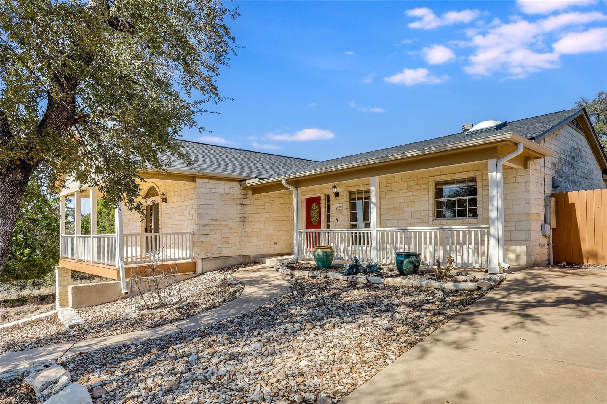 20702 Harding Cv, Lago Vista, TX 78645