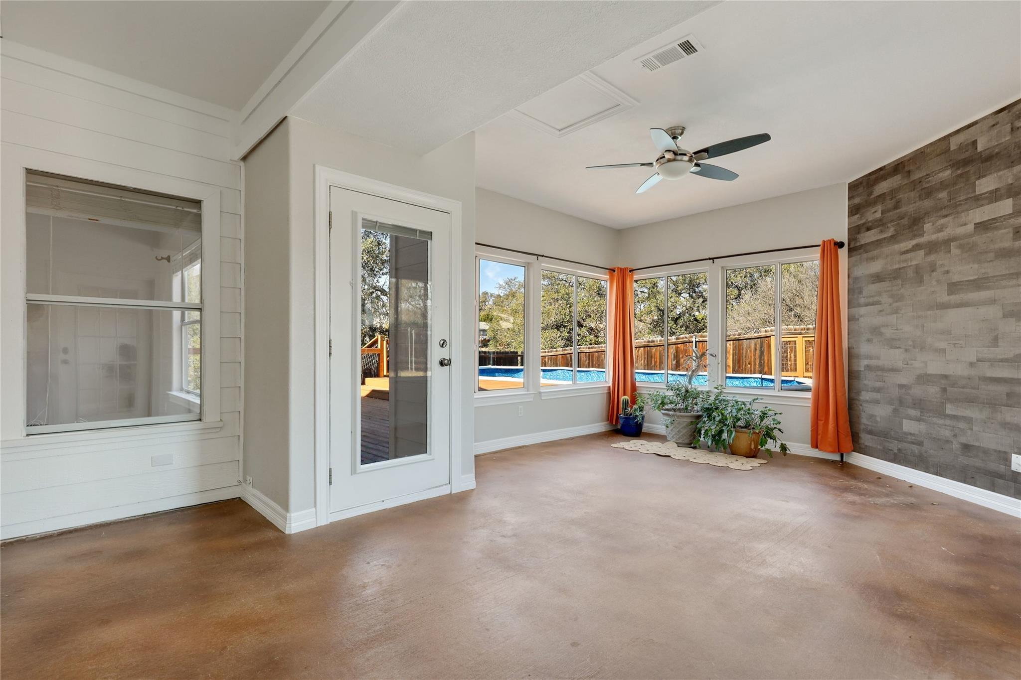 20702 Harding Cv, Lago Vista, TX 78645