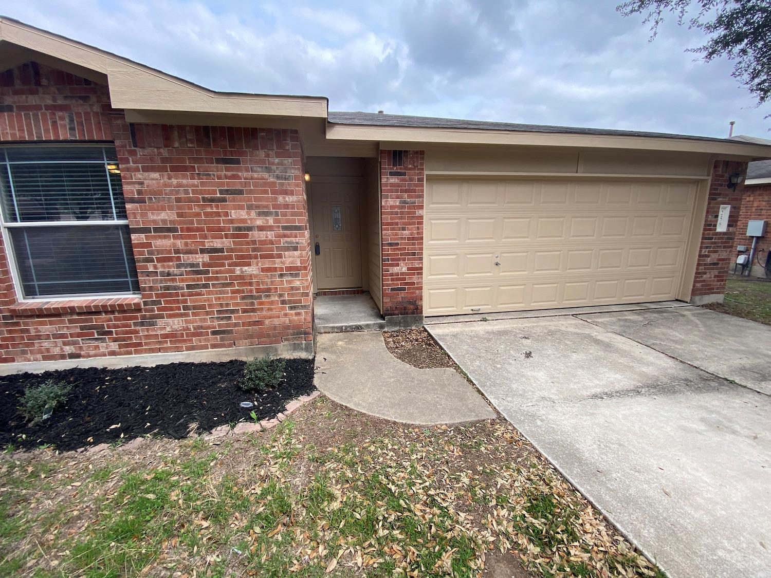 258 Western Dr, Kyle, TX 78640