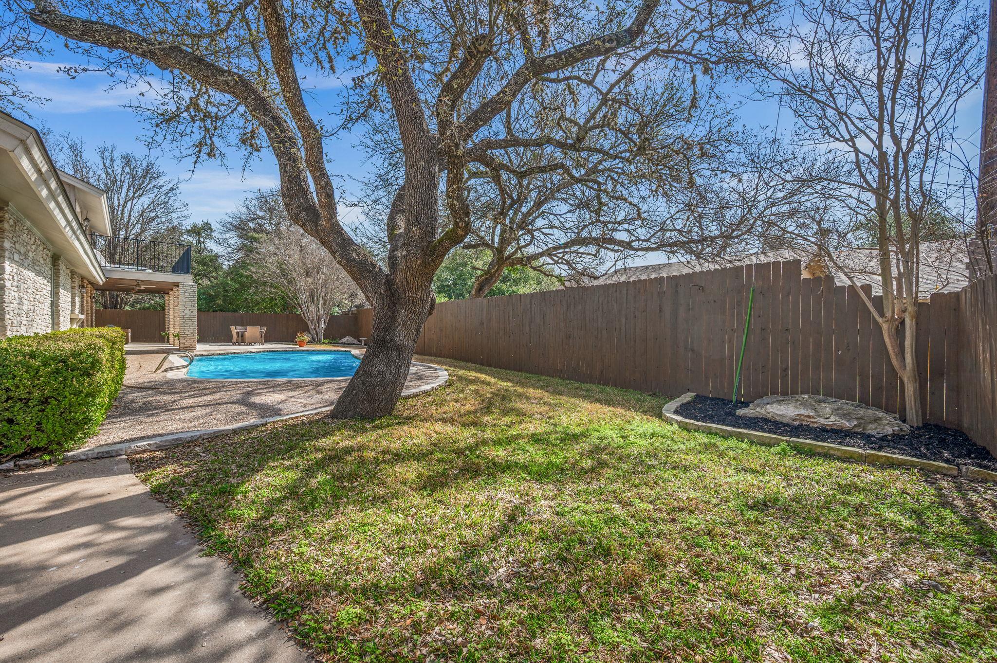 10601 Spicewood Pkwy, Austin, TX 78750
