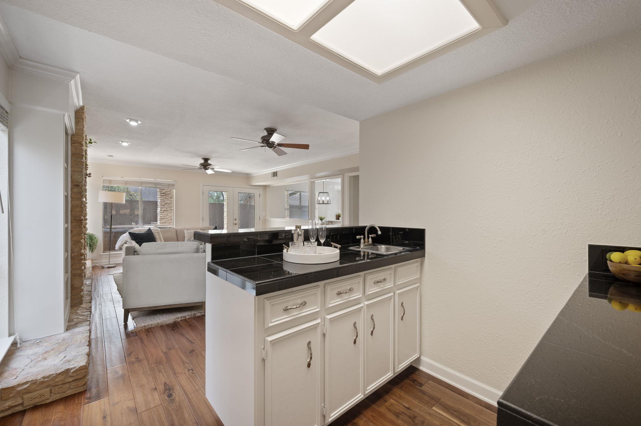 10601 Spicewood Pkwy, Austin, TX 78750