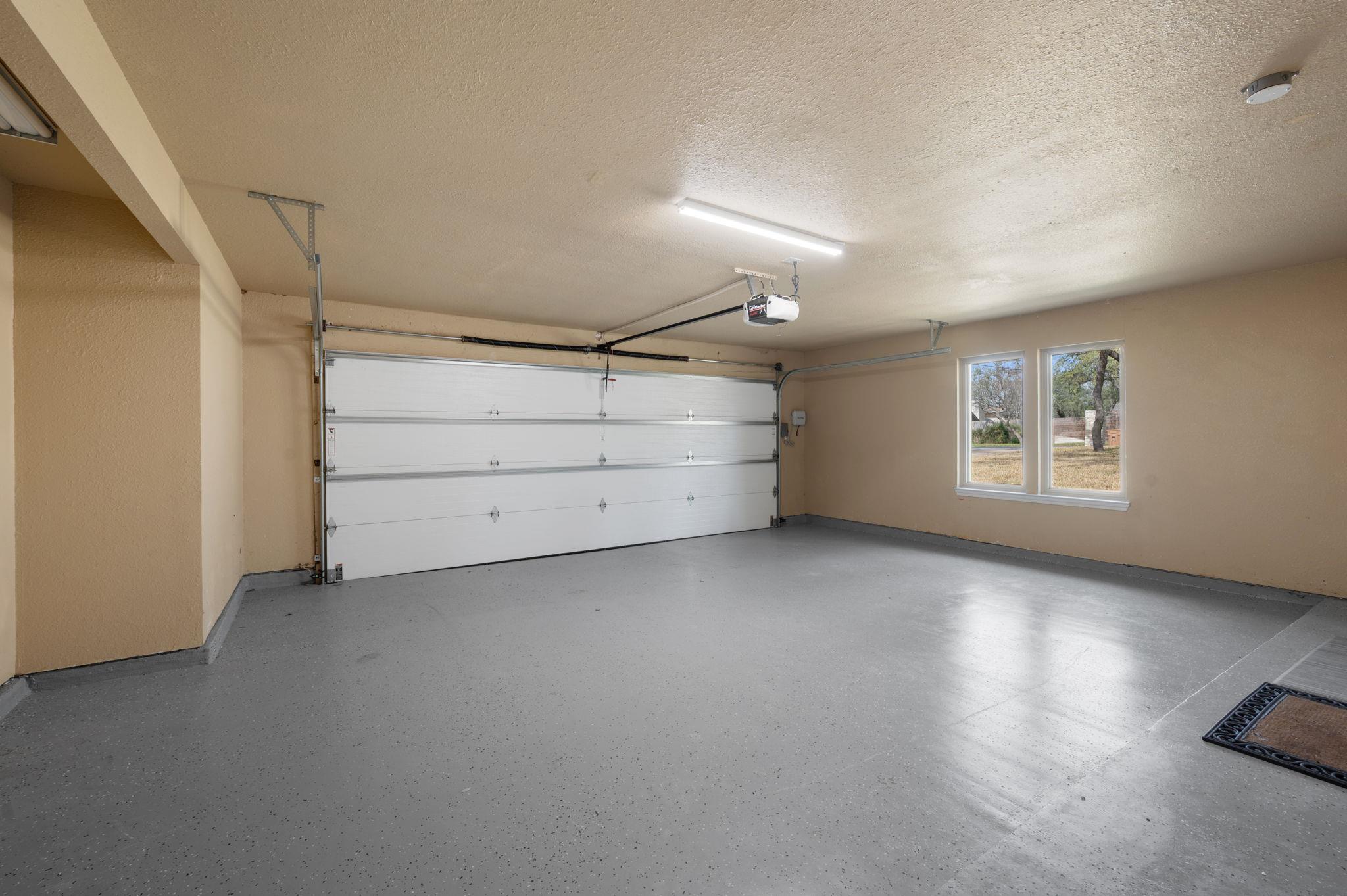 10601 Spicewood Pkwy, Austin, TX 78750