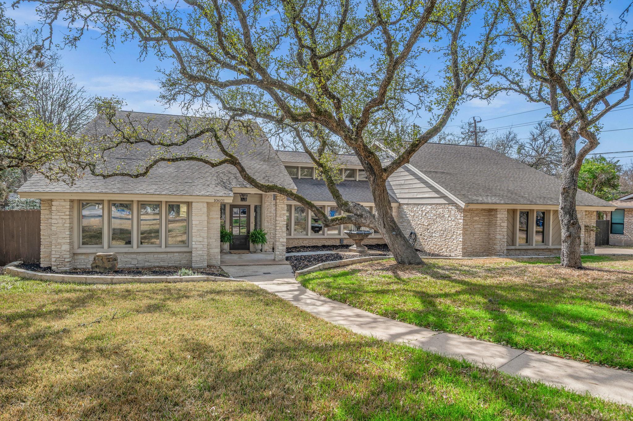 10601 Spicewood Pkwy, Austin, TX 78750