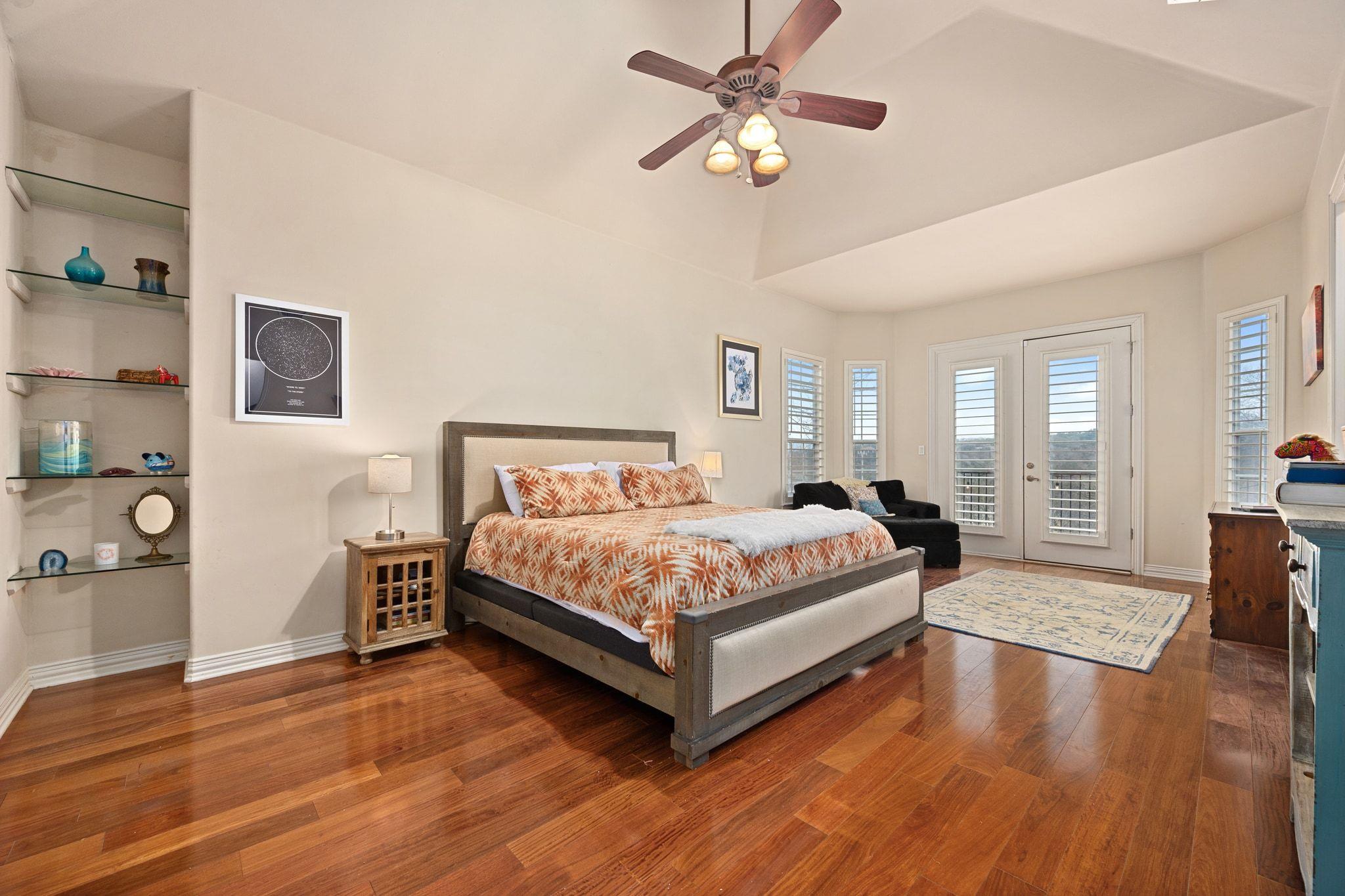 5600 SPURFLOWER Dr, Austin, TX 78759