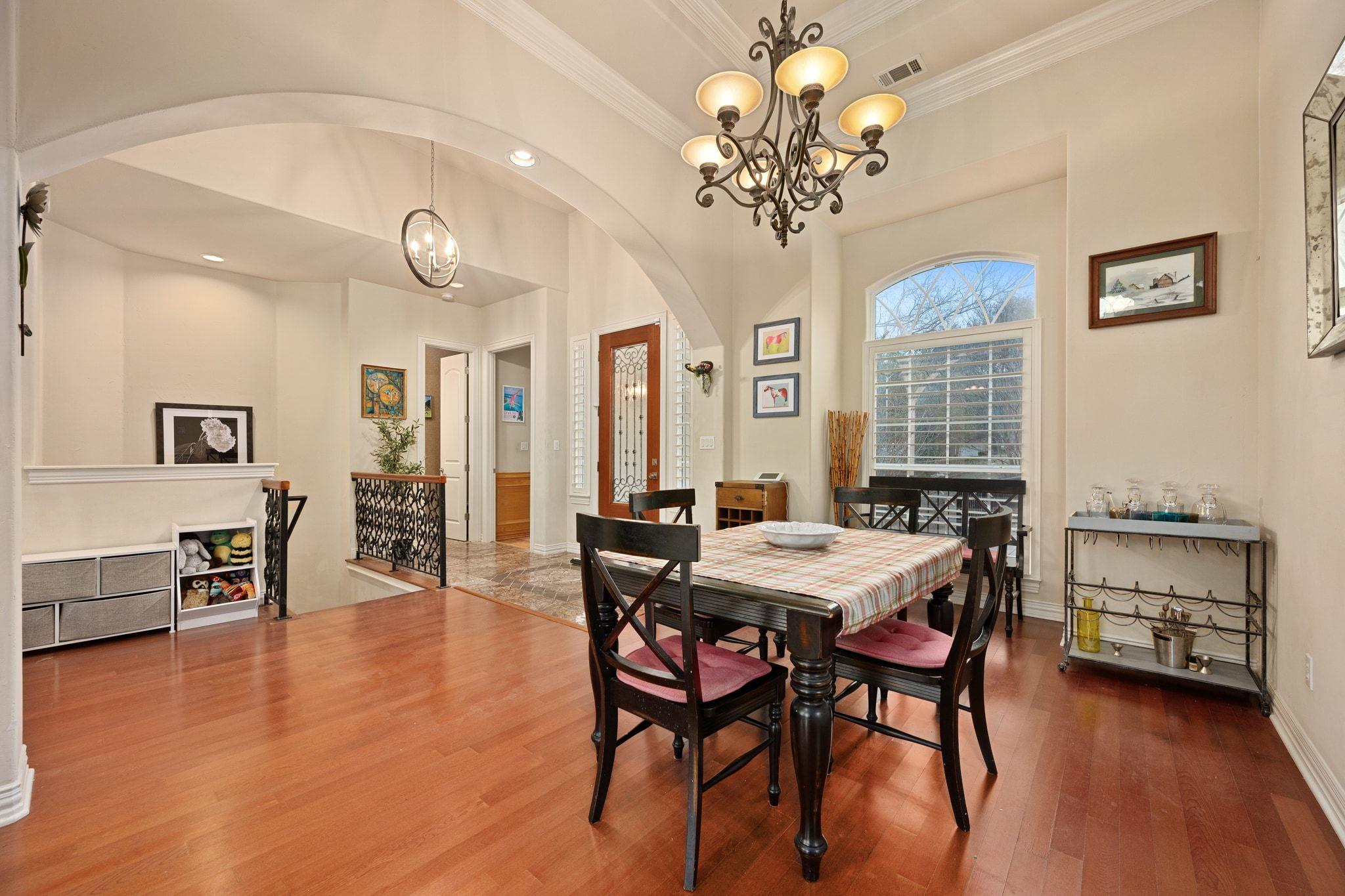 5600 SPURFLOWER Dr, Austin, TX 78759