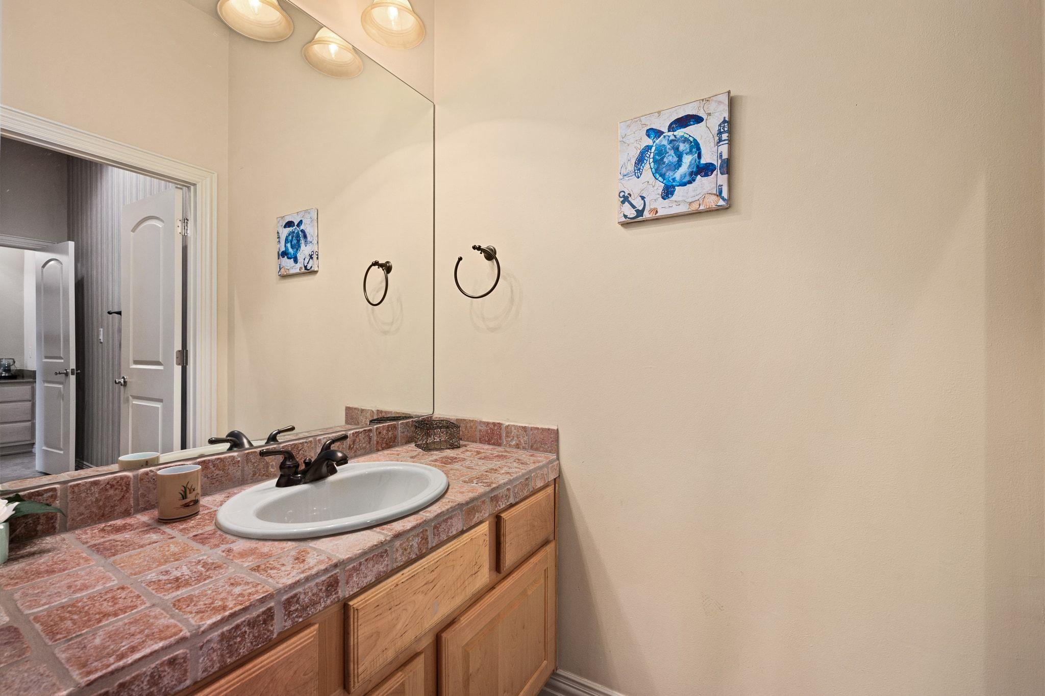 5600 SPURFLOWER Dr, Austin, TX 78759