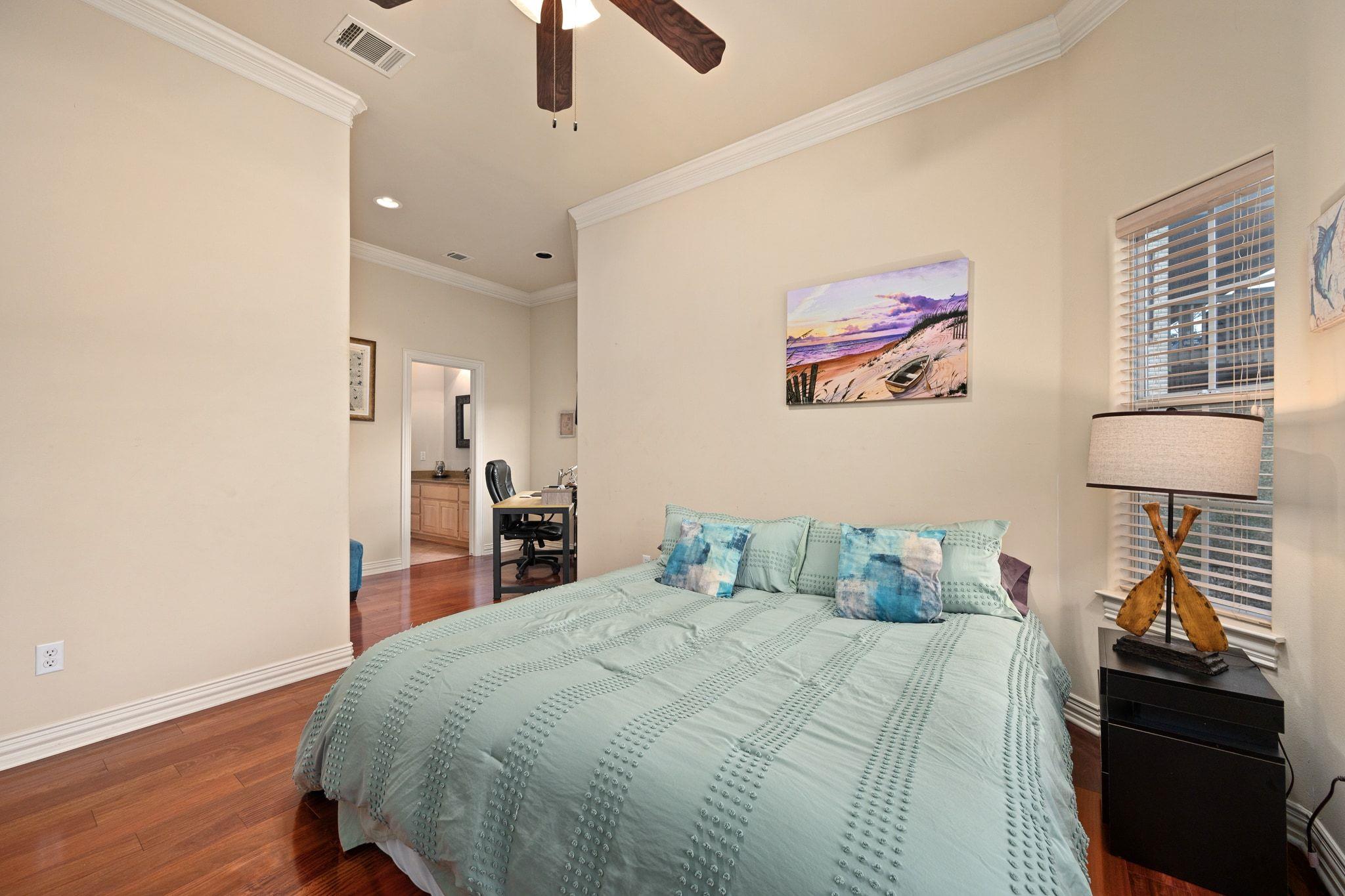 5600 SPURFLOWER Dr, Austin, TX 78759