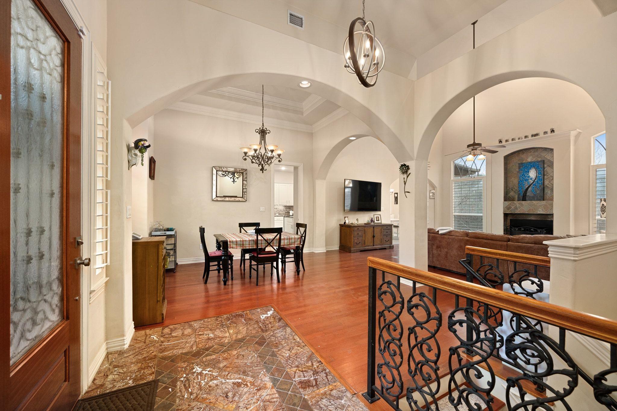 5600 SPURFLOWER Dr, Austin, TX 78759