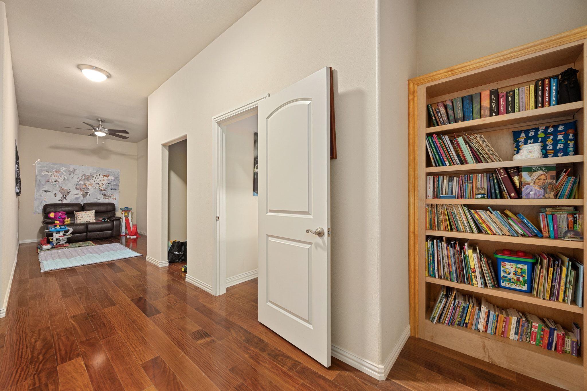 5600 SPURFLOWER Dr, Austin, TX 78759