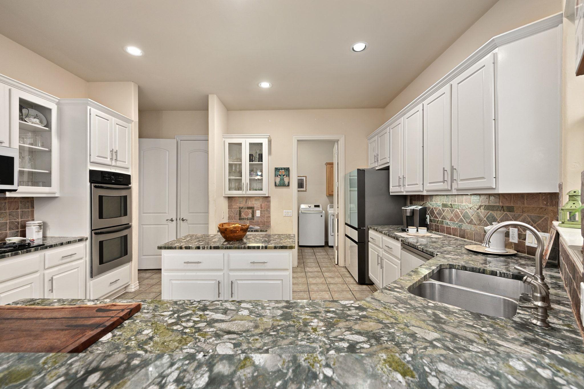 5600 SPURFLOWER Dr, Austin, TX 78759