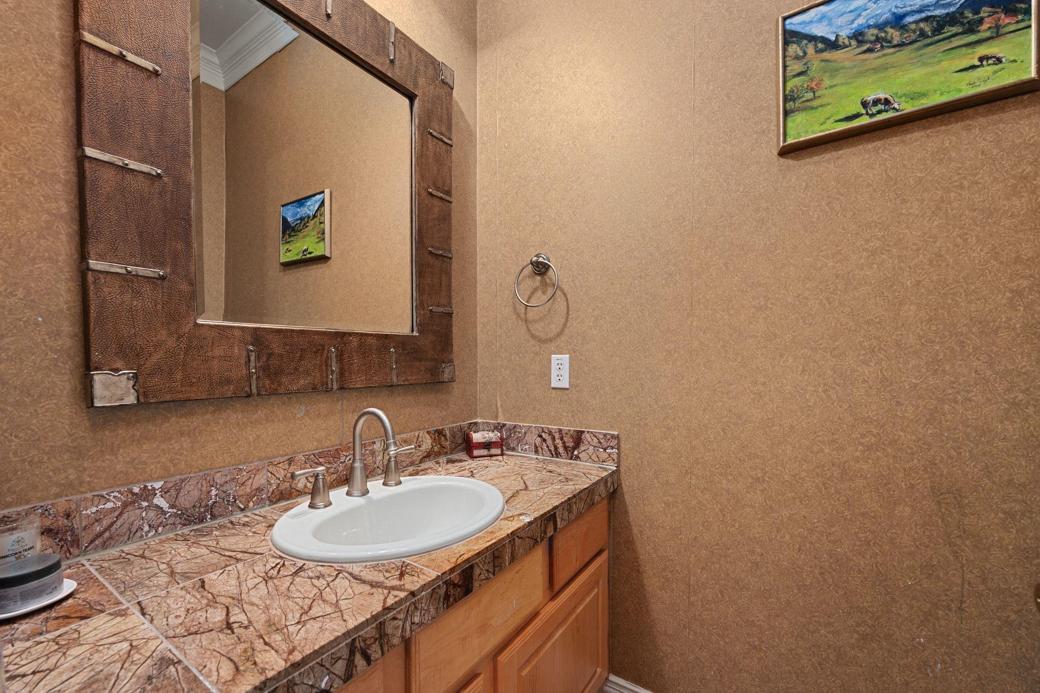 5600 SPURFLOWER Dr, Austin, TX 78759