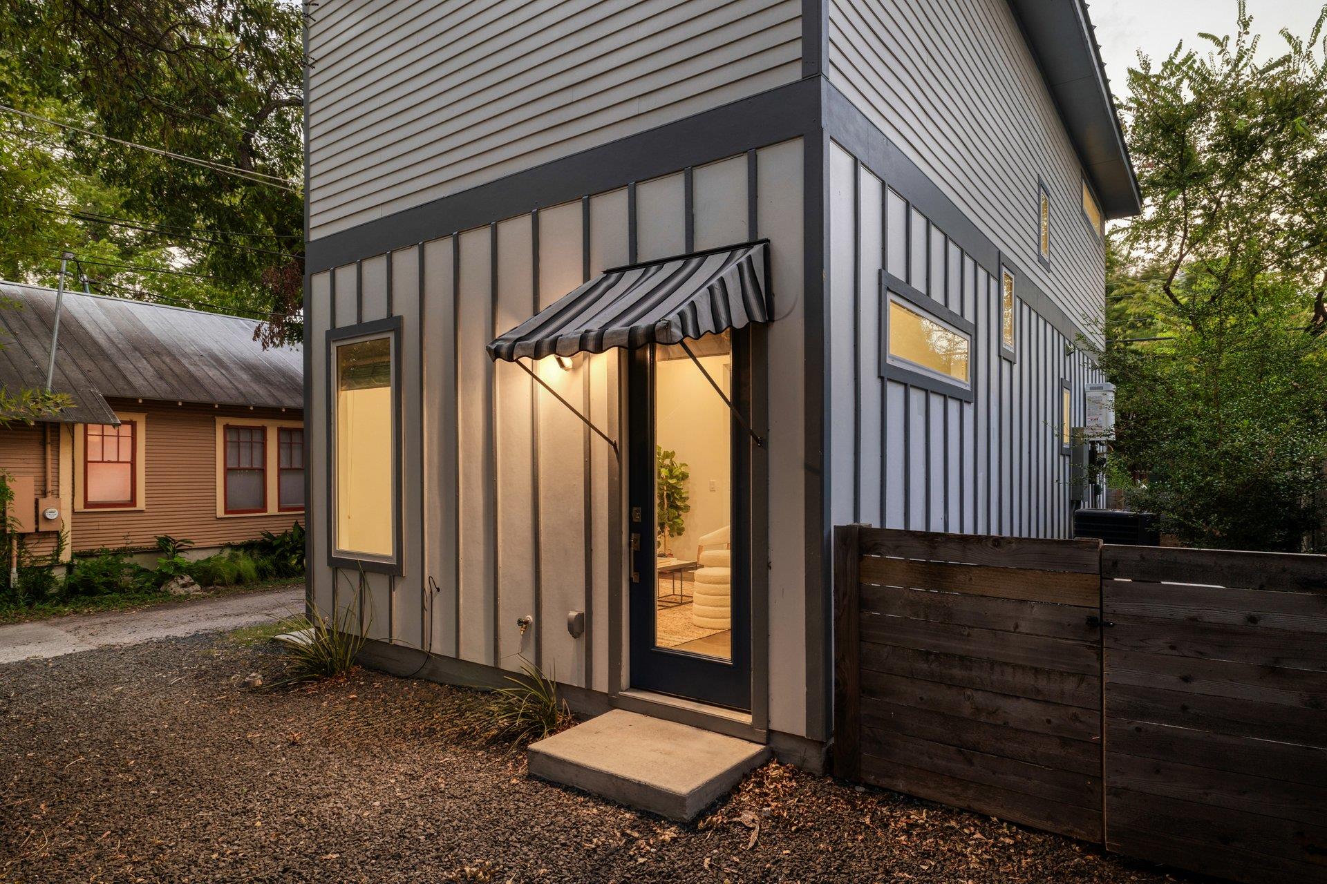 3911 Duval St # 2, Austin, TX 78751