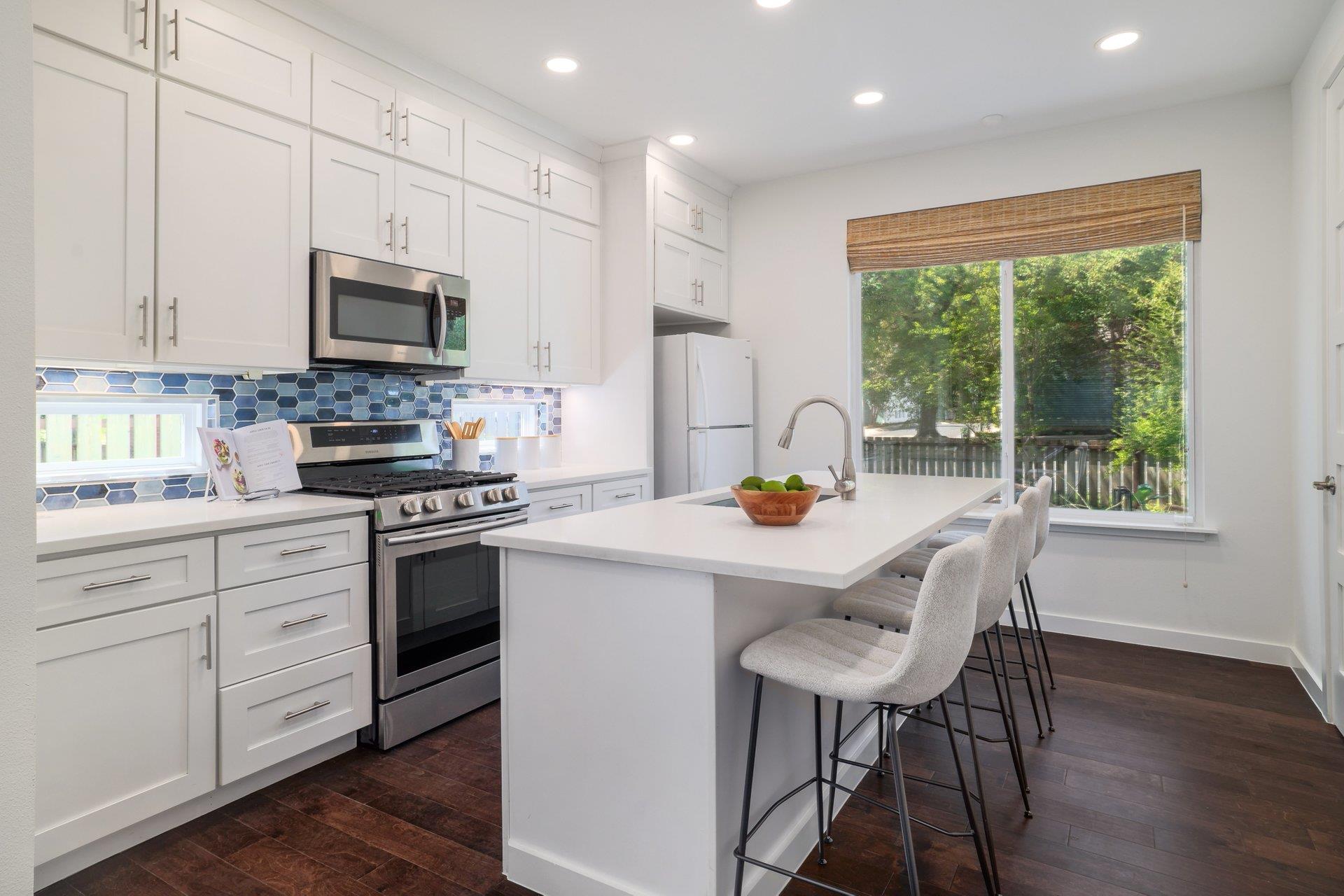 3911 Duval St # 2, Austin, TX 78751