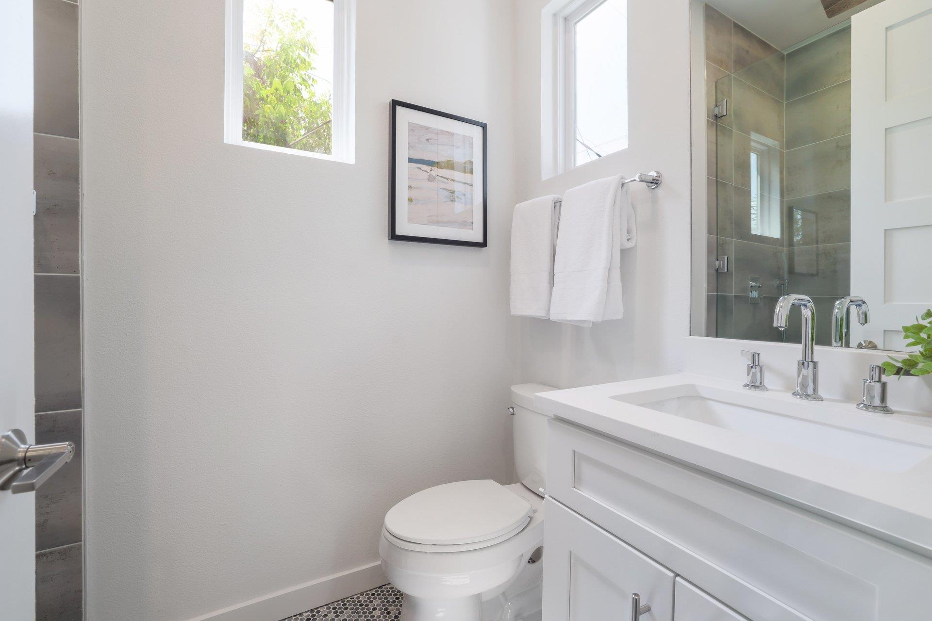 3911 Duval St # 2, Austin, TX 78751