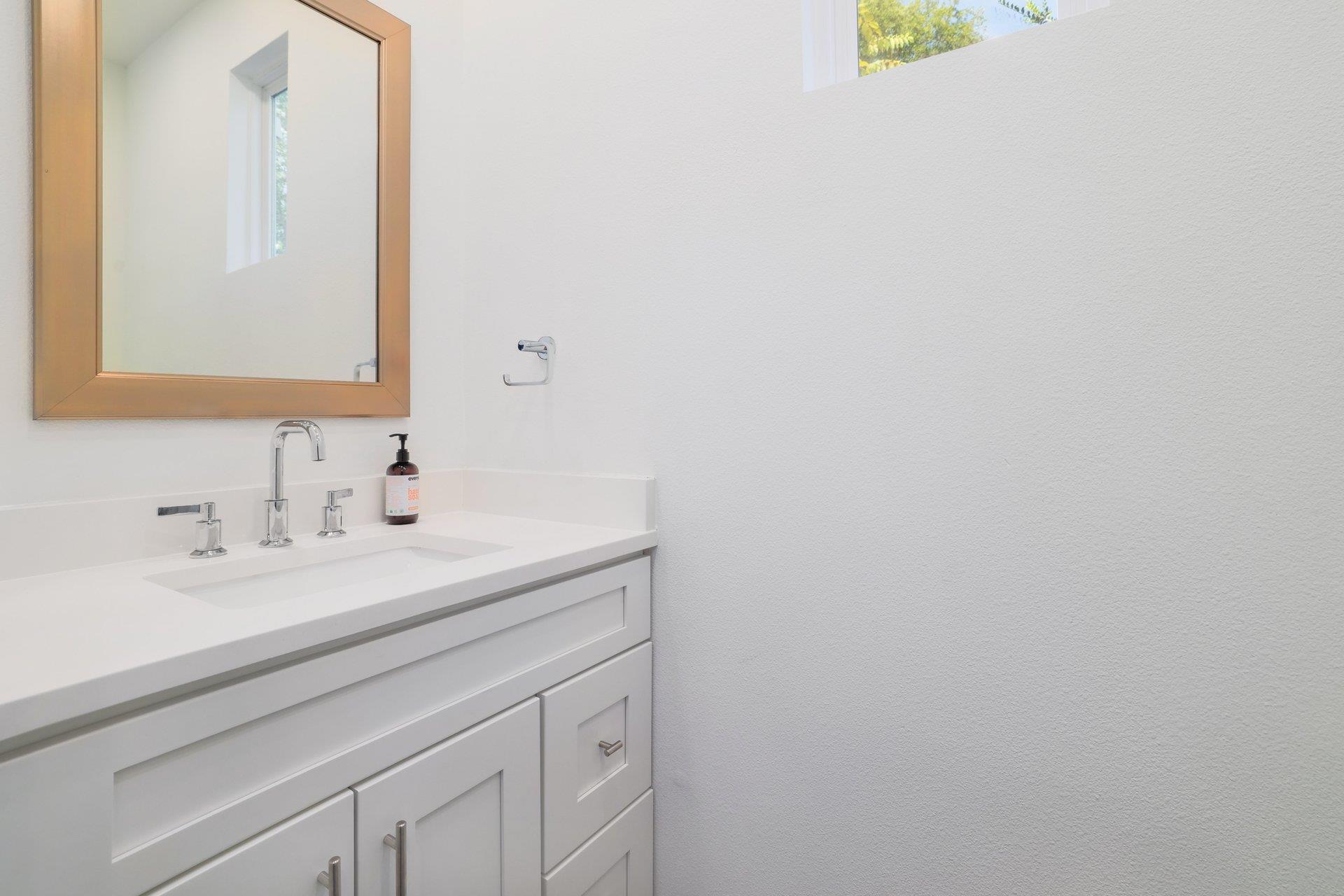 3911 Duval St # 2, Austin, TX 78751