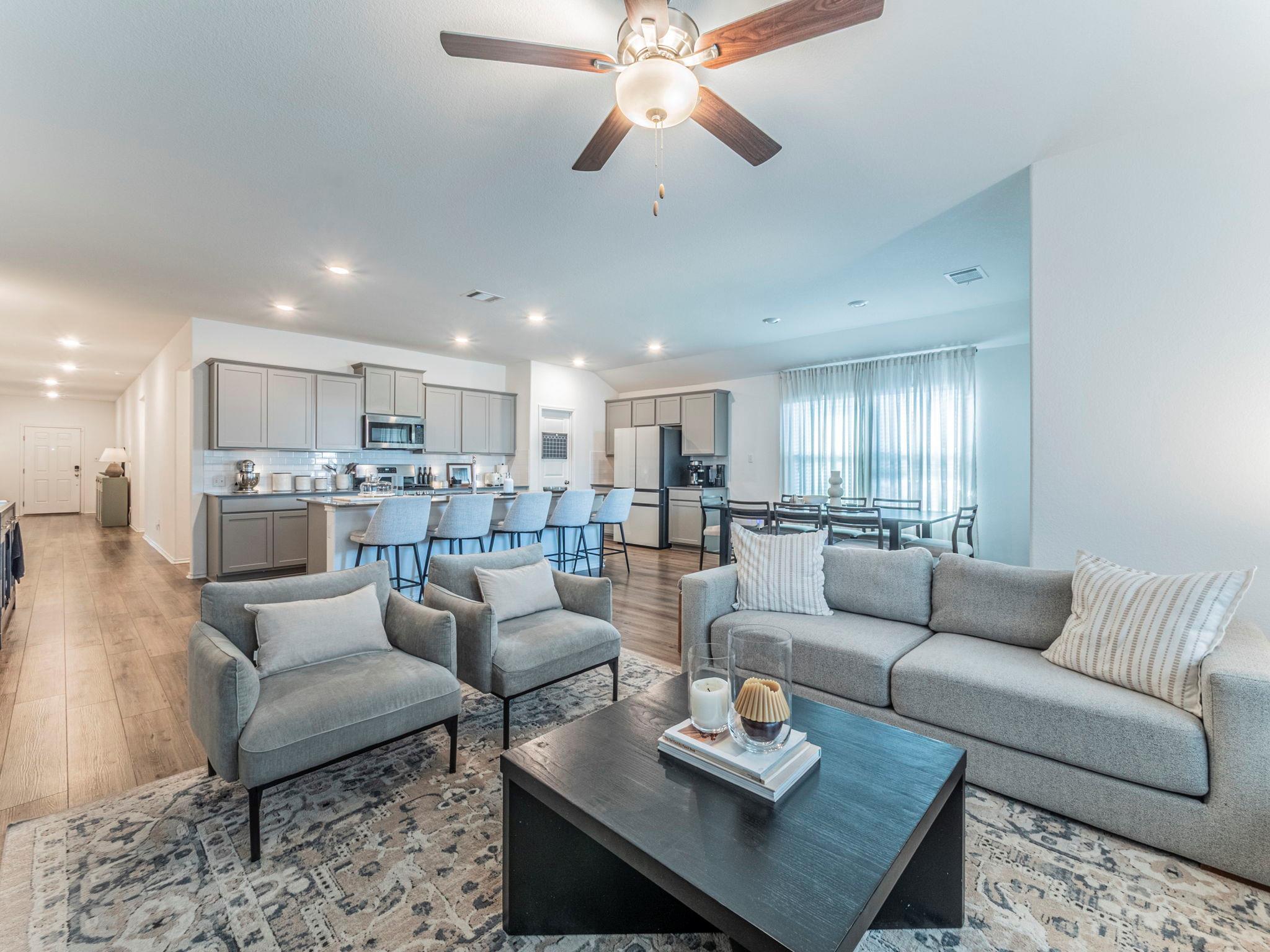 524 Sebring Cir, Hutto, TX 78634