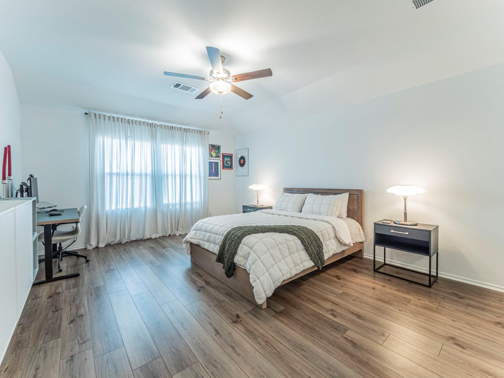 524 Sebring Cir, Hutto, TX 78634